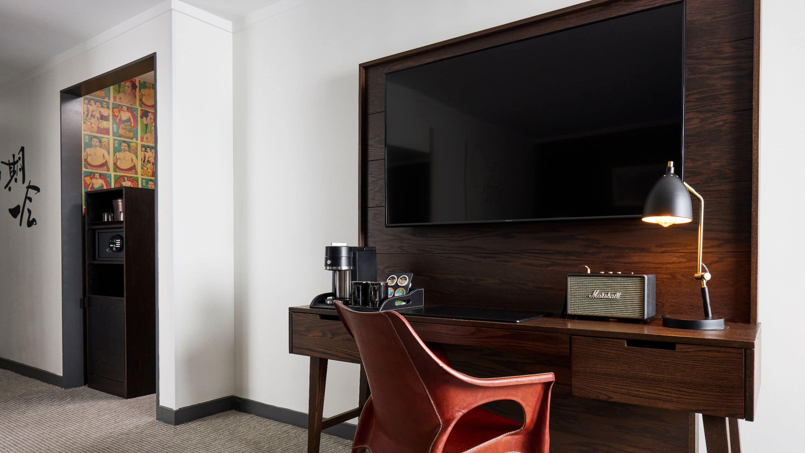 Hotel Kabuki Consulate Suite Desk