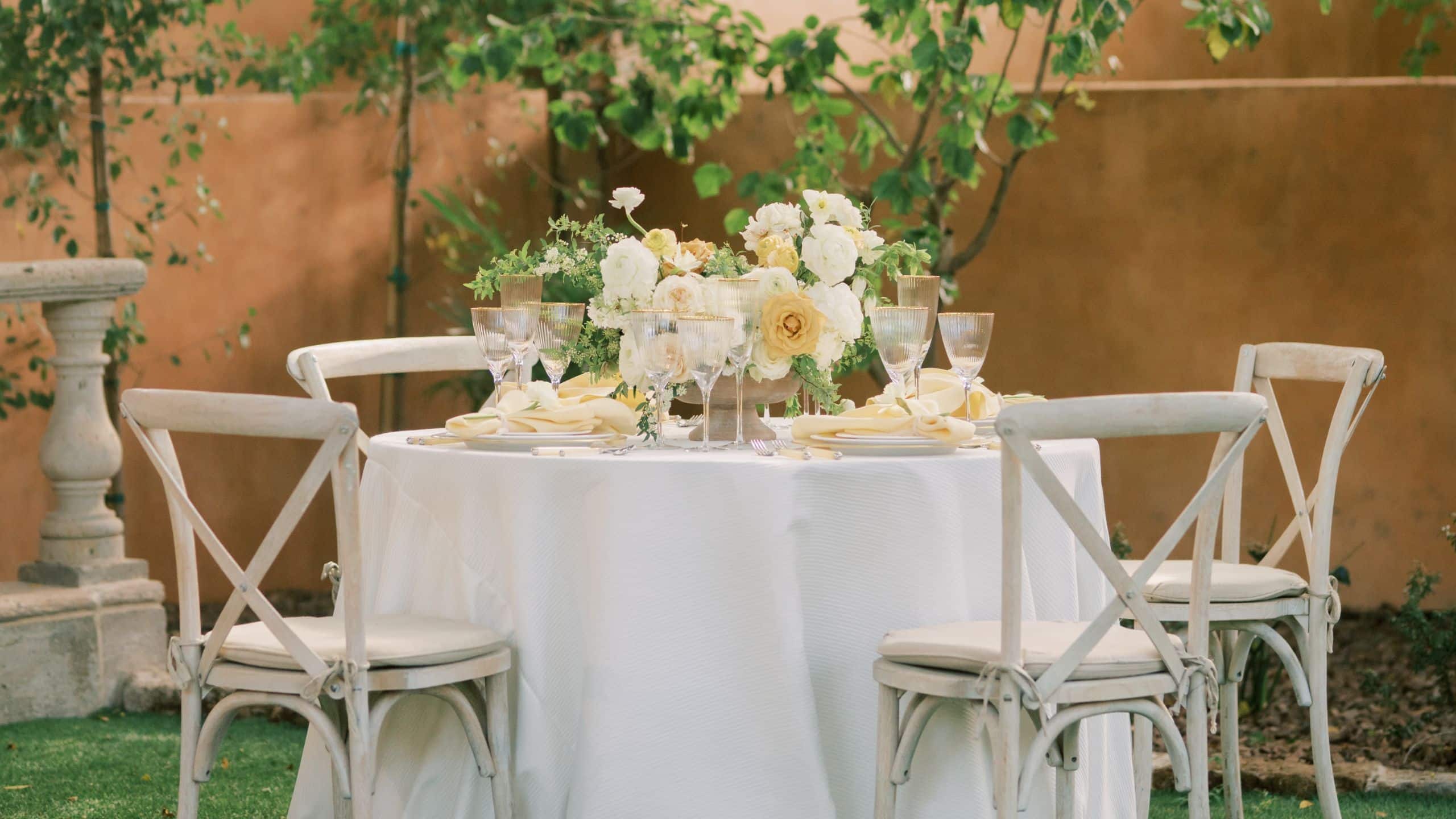 Royal Palms Resort and Spa Alegria Garden Round Dining Table