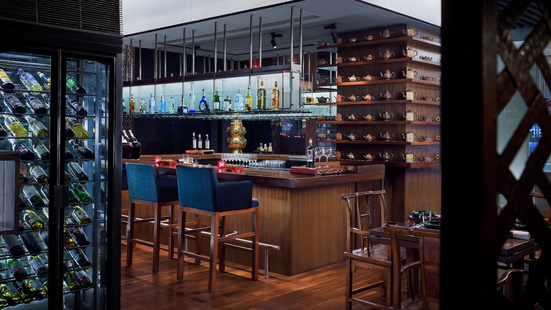 Grand Hyatt Mumbai Hotel & Residences China House Restaurant Bar