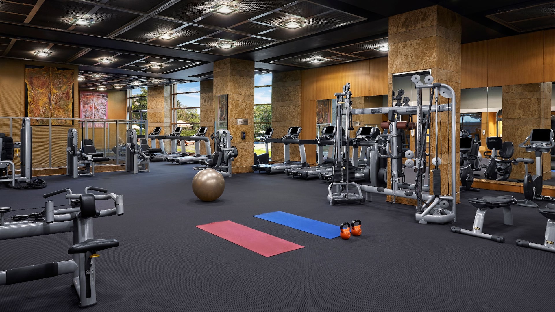 Grand Hyatt Mumbai Hotel & Residences Club Oasis Fitness Center