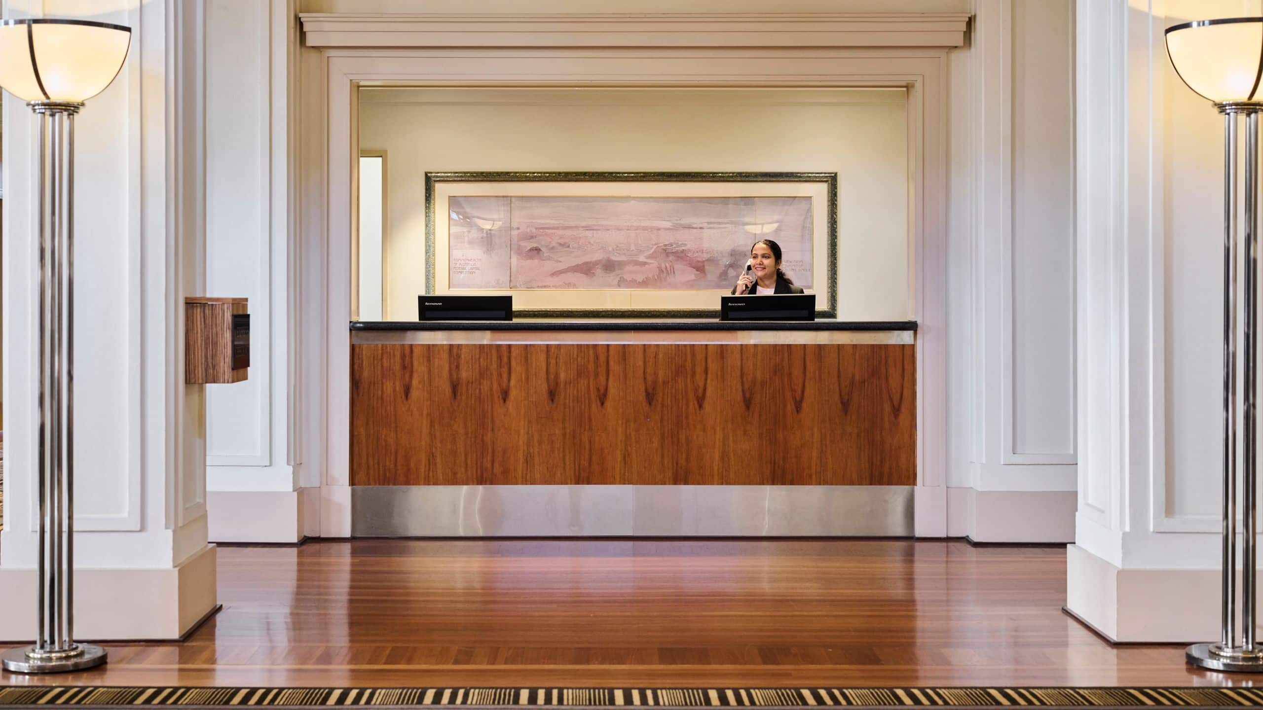 Hyatt Hotel Canberra - A Park Hyatt Hotel Lobby Check-in