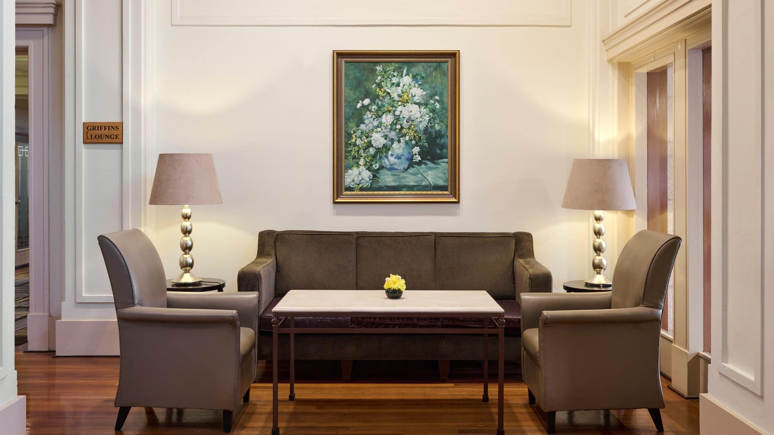 Hyatt Hotel Canberra - A Park Hyatt Hotel Lobby Seating