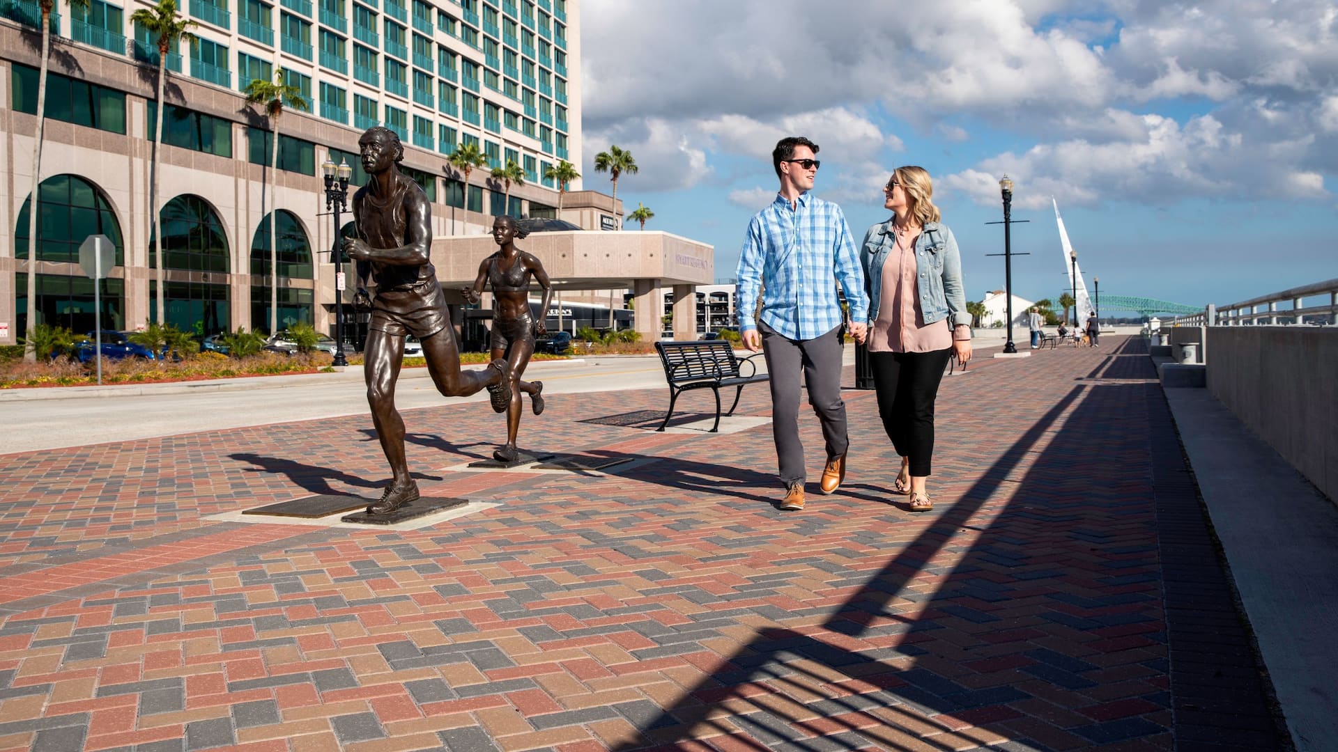 Hyatt Regency Jacksonville Riverfront Riverfront Couple Walking