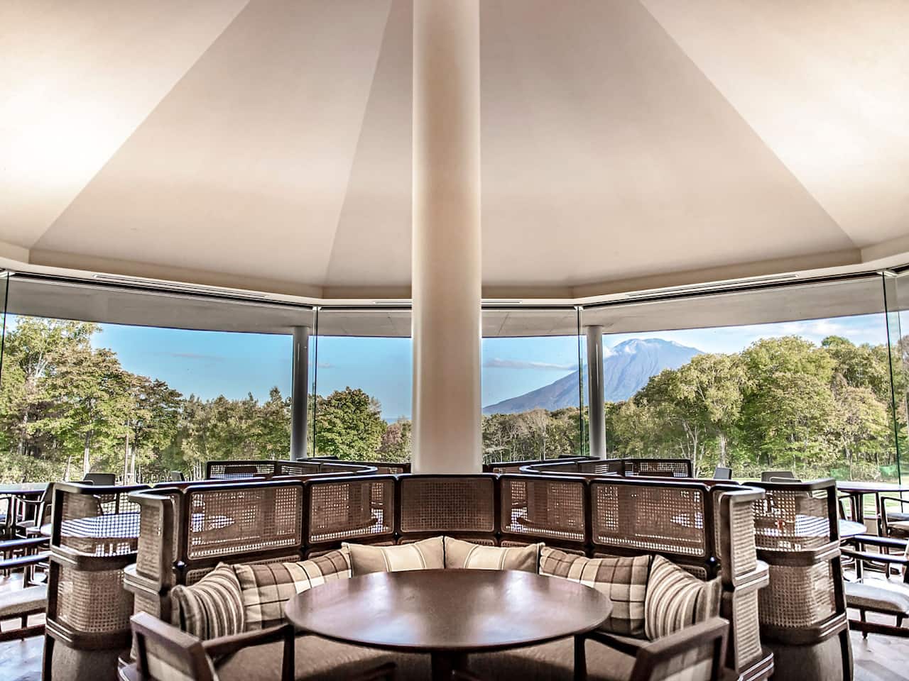 Hanazono Golf Clubhouse