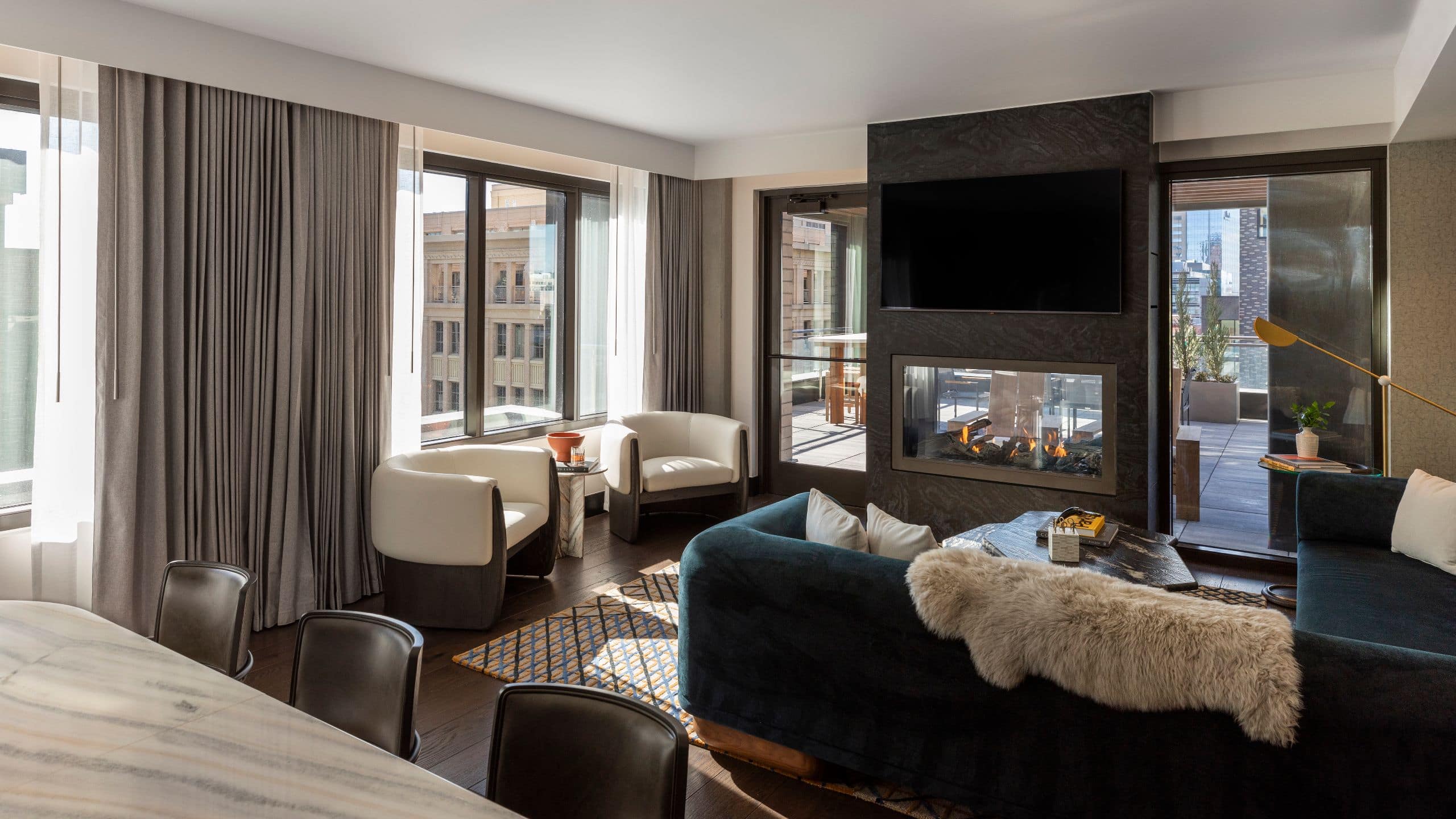 Downtown Luxury Hotel Suites With Mountain View | Thompson Denver