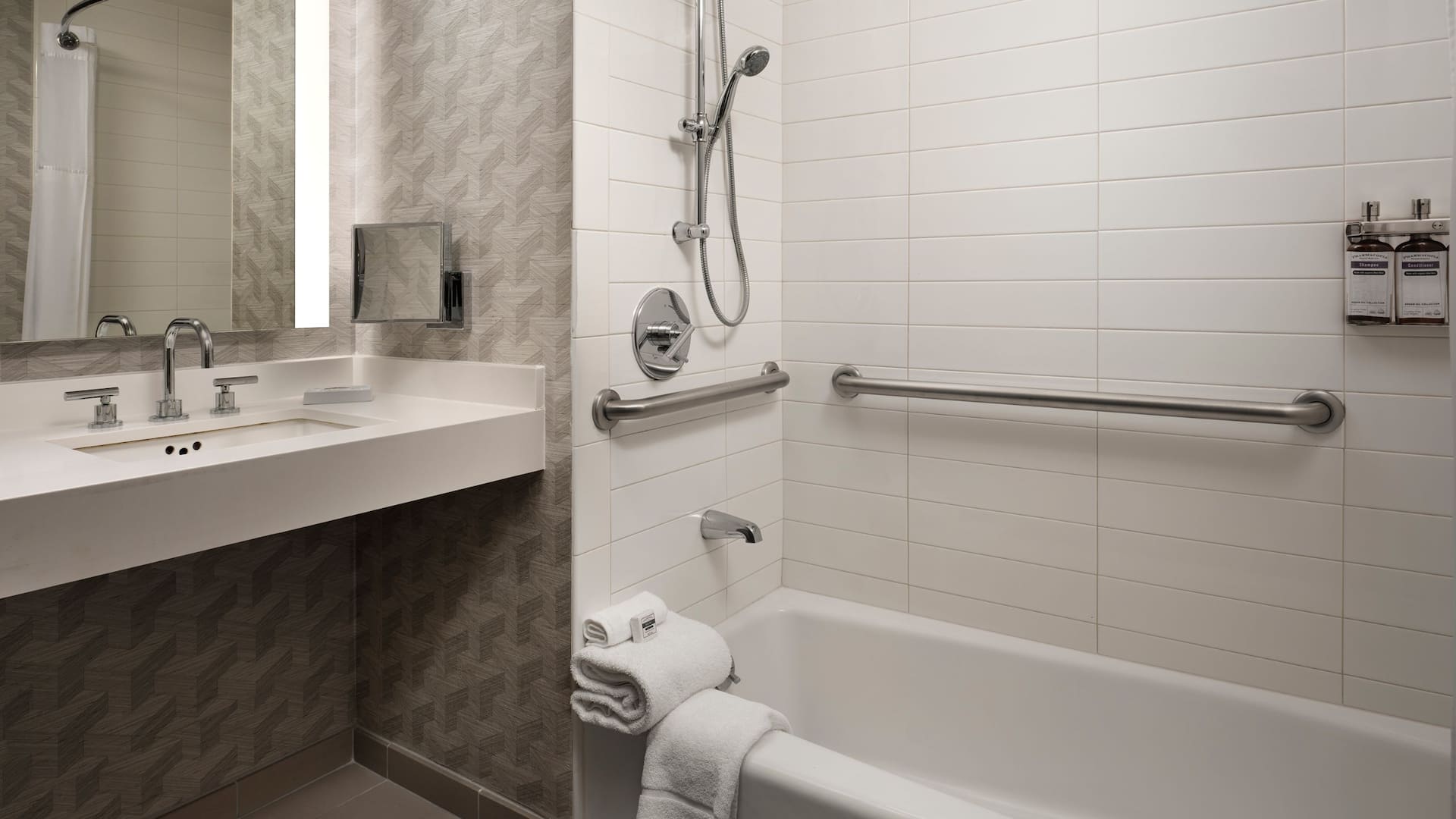 3 of 4 Hyatt Regency Los Angeles International Airport Accessible Bath