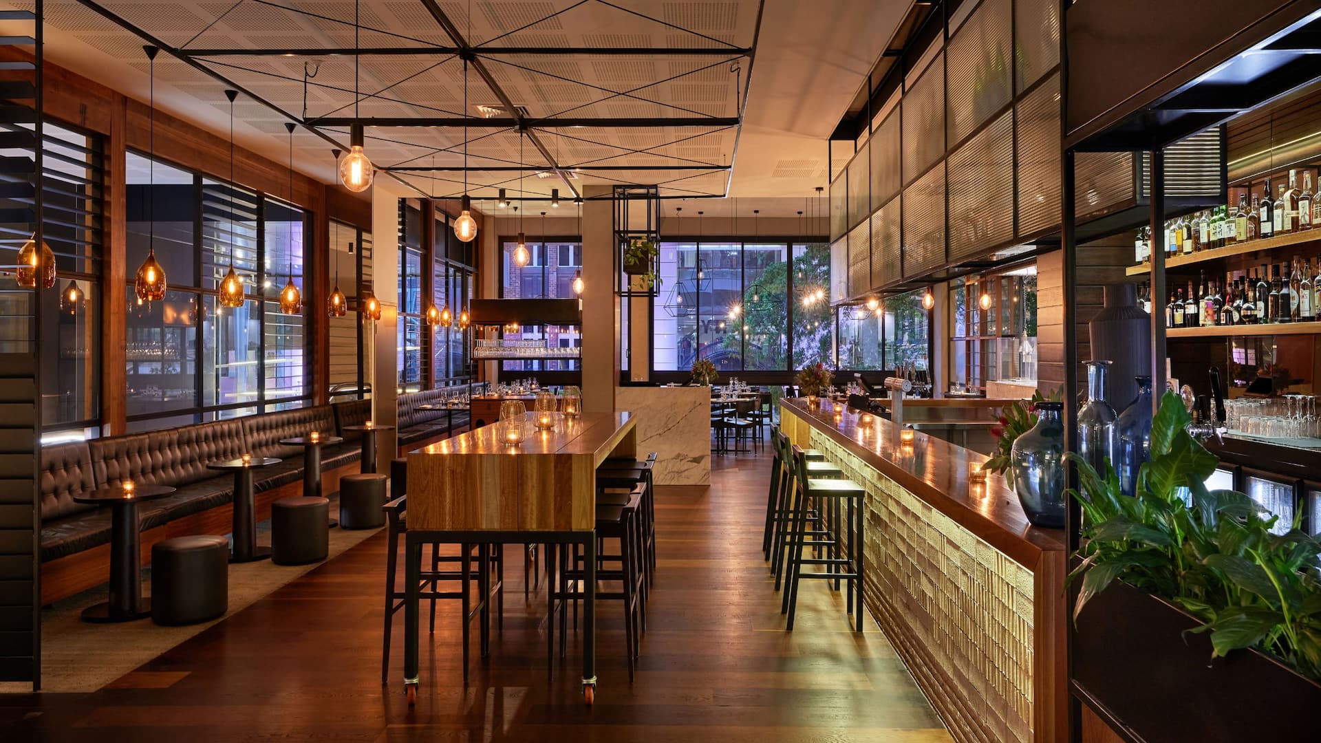 Hyatt Regency Brisbane Lennons Restaurant Seating