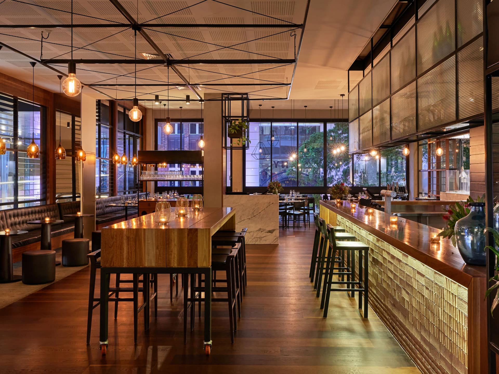 Hyatt Regency Brisbane Lennons Restaurant Seating