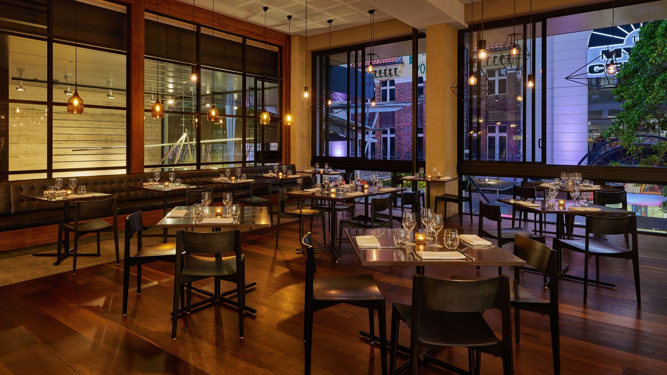 Hyatt Regency Brisbane Lennons Restaurant