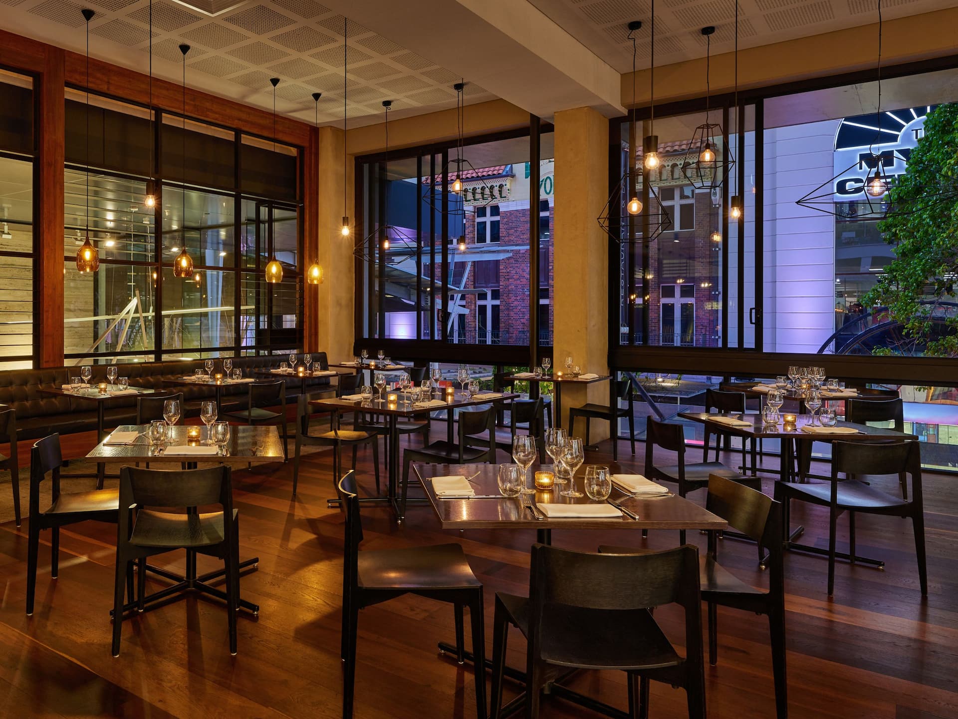 Hyatt Regency Brisbane Lennons Restaurant