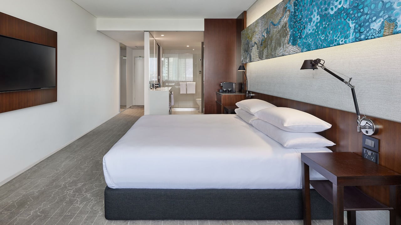 Hyatt Regency 1 King Bed Room 