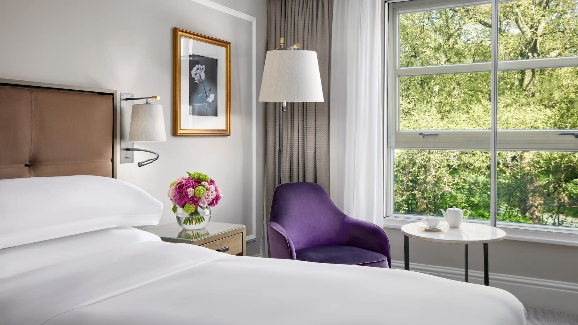 6 of 6 Hyatt Regency London - The Churchill King Guestroom Garden View Seating