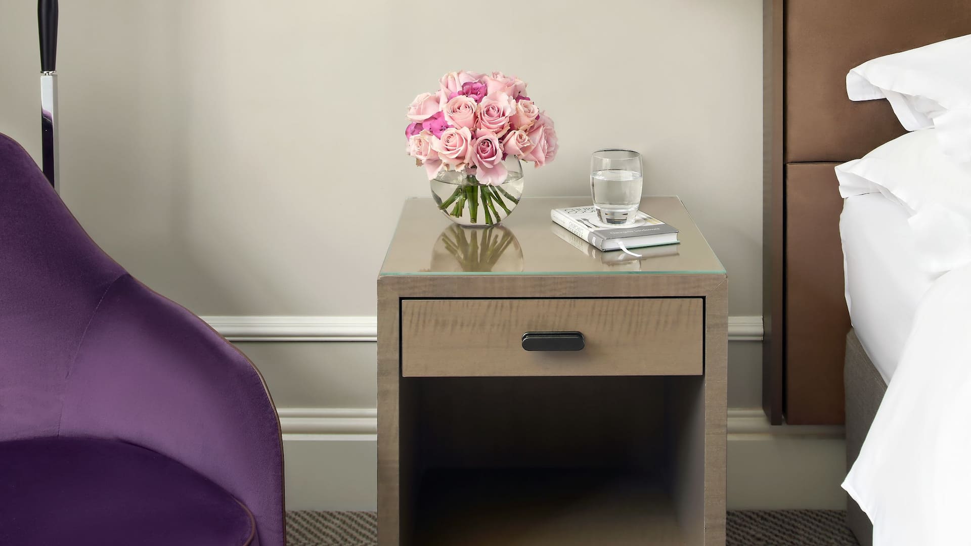 7 of 8 Hyatt Regency London - The Churchill Guestroom Garden View Table