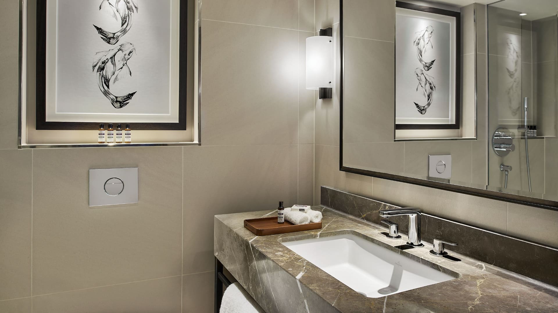 2 of 8 Hyatt Regency London - The Churchill King Standard Guestroom Bathroom