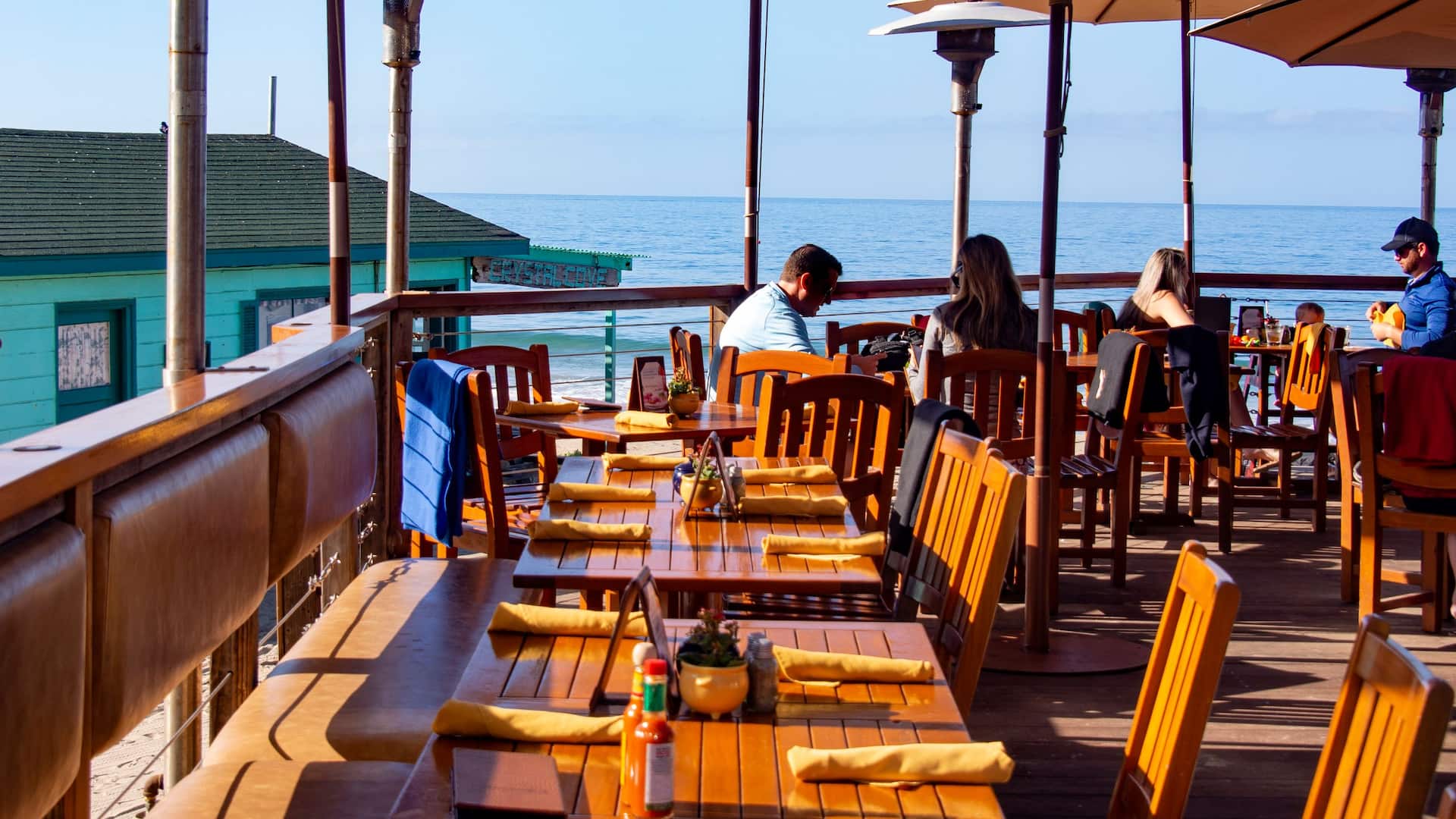 Hyatt Regency John Wayne Airport, Newport Beach Crystal Cove Beachcomber Restaurant