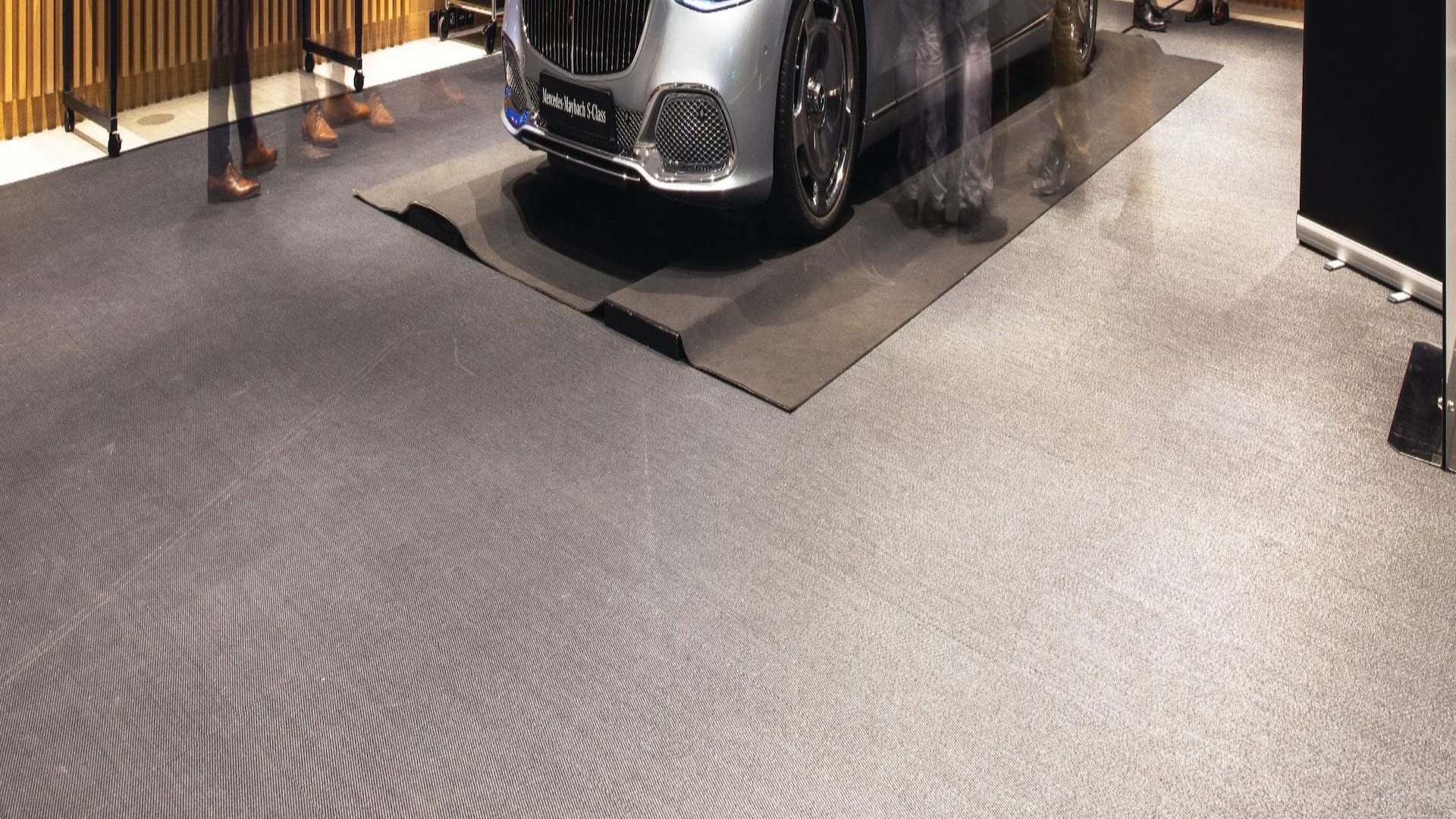 5 von 5 Hyatt Regency Zurich Airport The Circle The Circle Convention Center Mercedes Benz Show Car