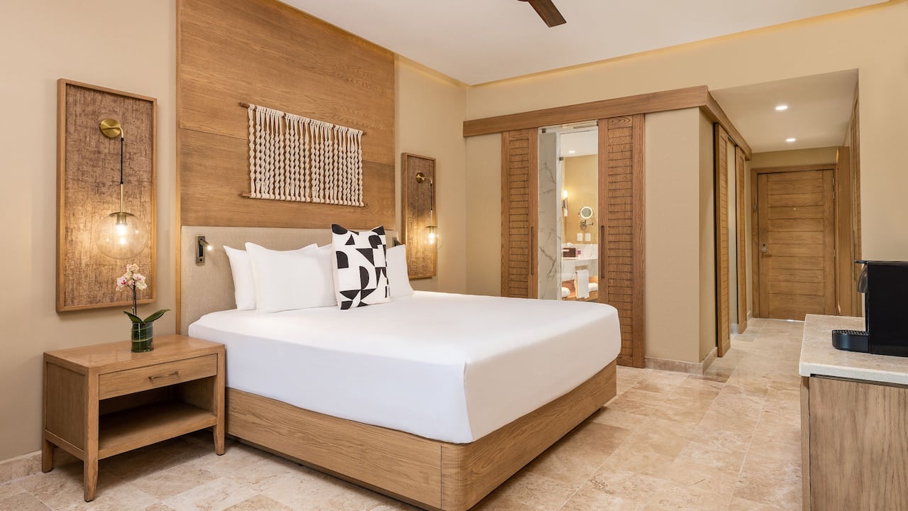 King Guestroom