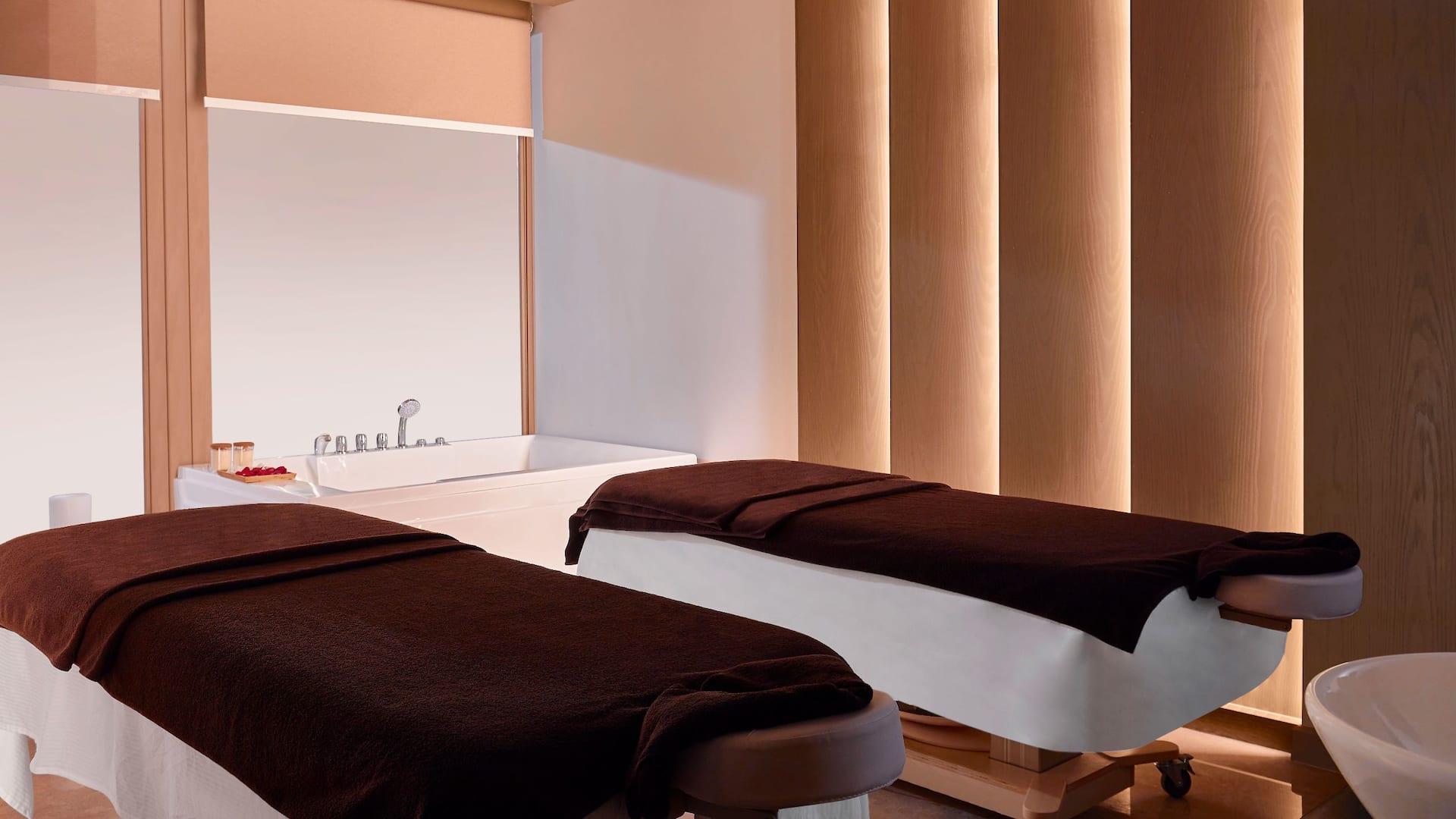 Hyatt Regency Cairo West Pure Spa Treatment Room With Hot Tub