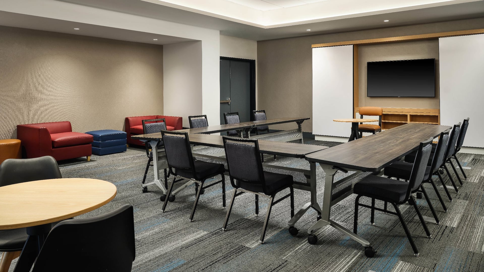 Hyatt House LA - University Medical Center Meeting Room U Shape Table Setup