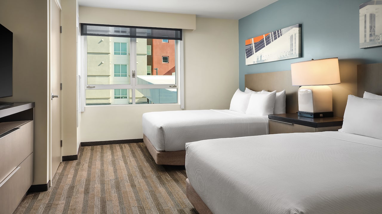 One Bedroom Suite with 2 Queen Beds 