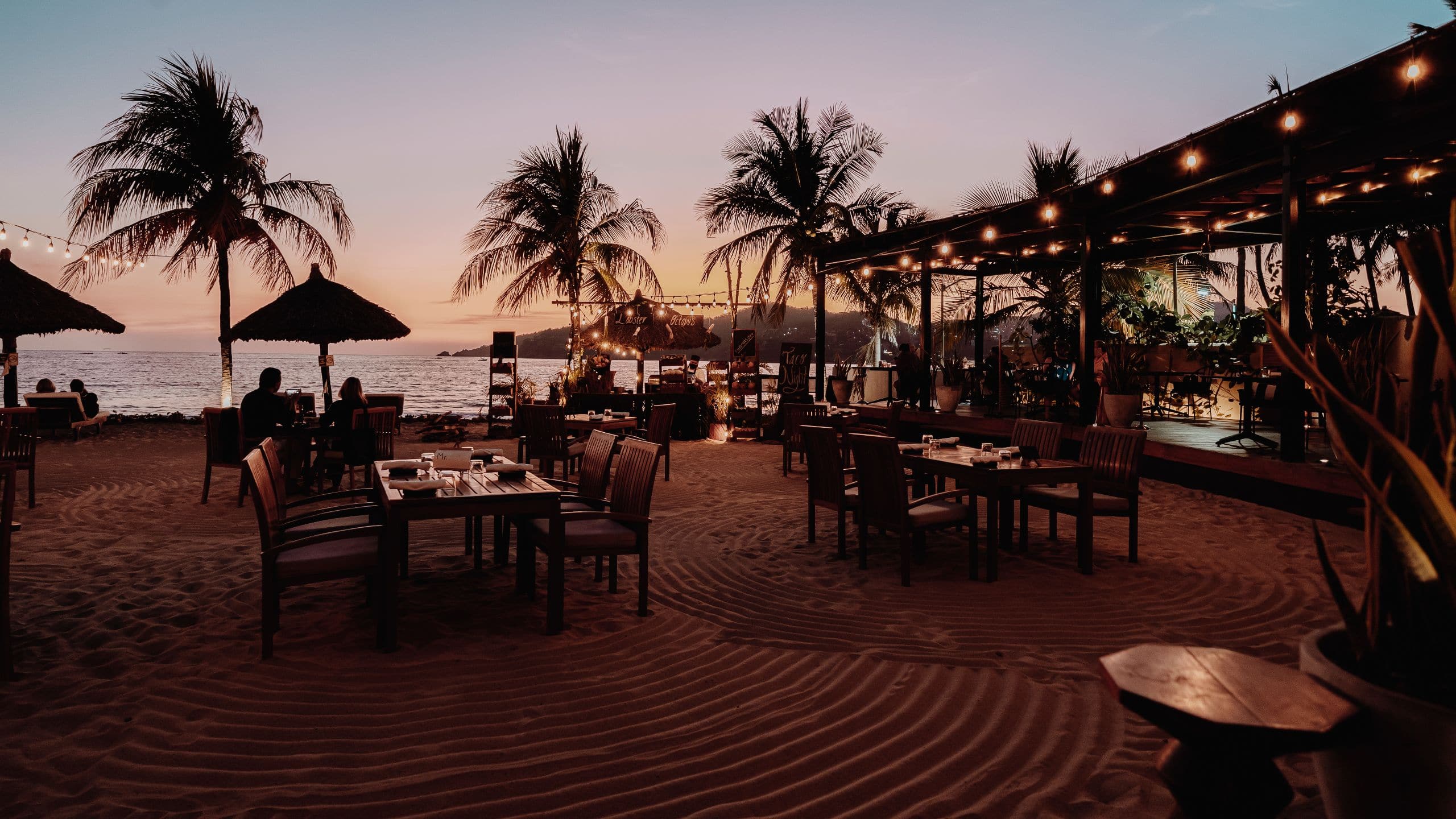 Thompson Zihuatanejo, a Beach Resort Hao Beach Dinner