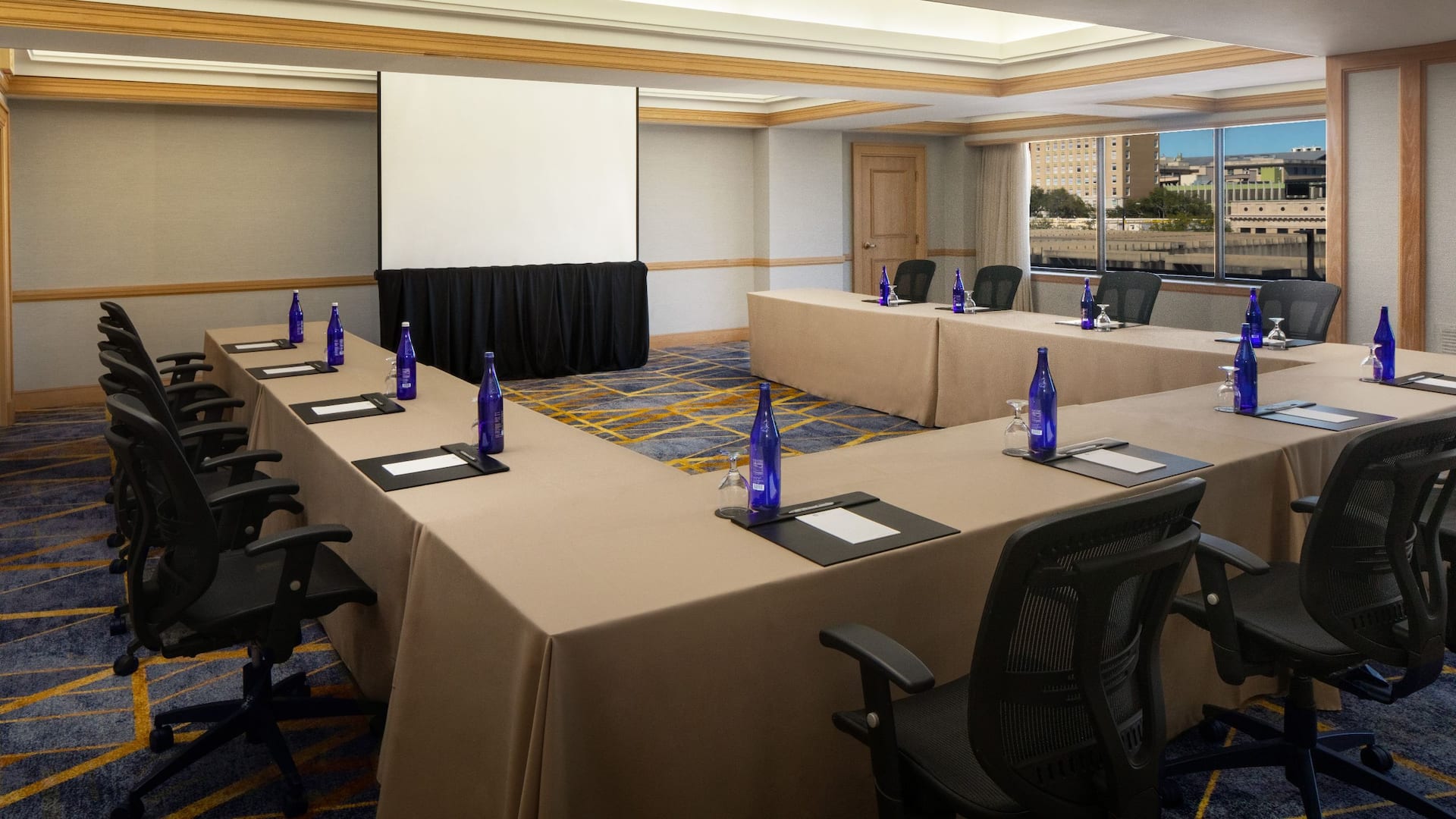 Hyatt Regency Jacksonville Riverfront Meeting Room U Shape Table Setup