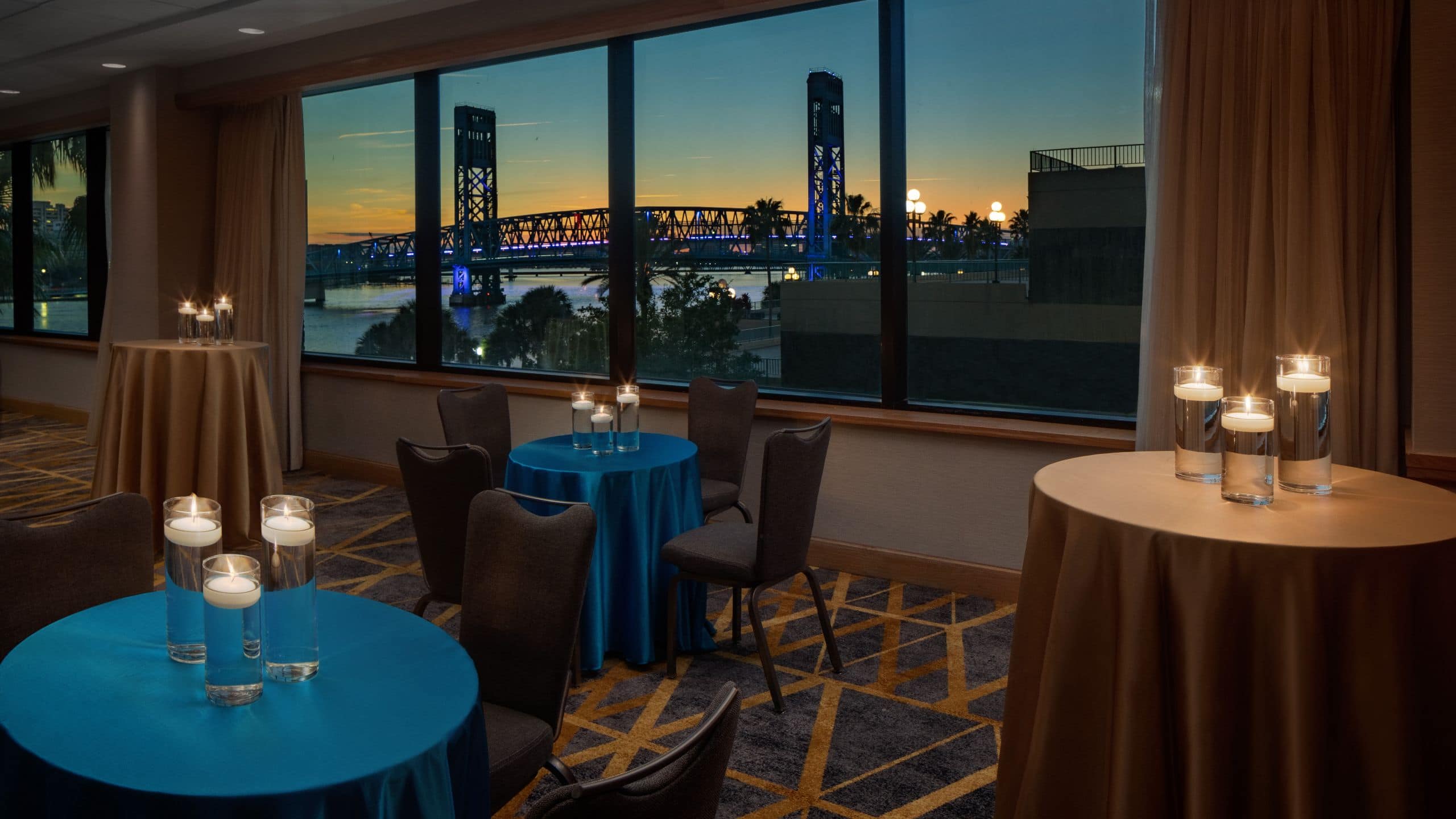 Hyatt Regency Jacksonville Riverfront Daytona Evening Reception Table Setup