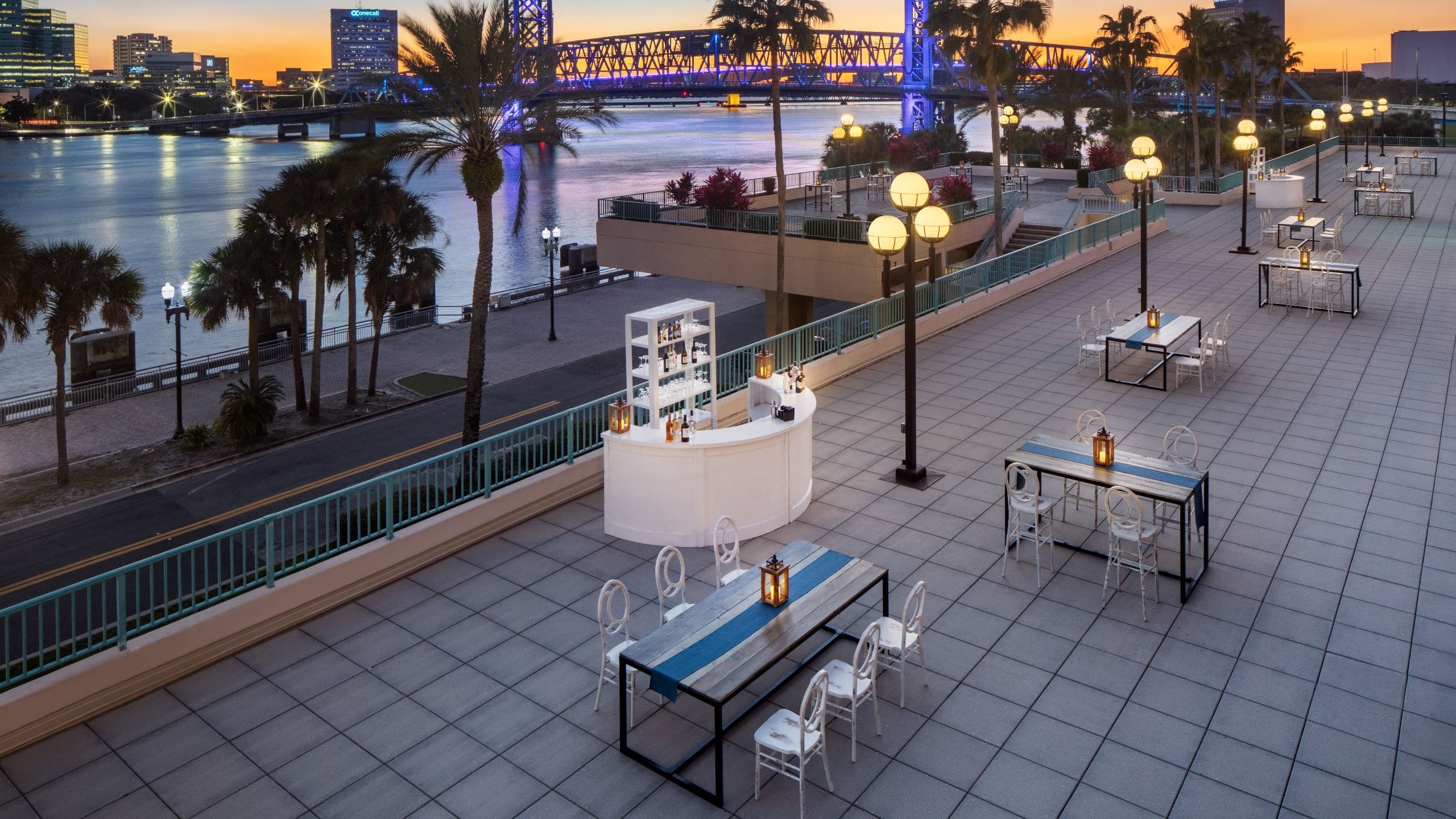 Hyatt Regency Jacksonville Riverfront River Deck Evening Reception Bar