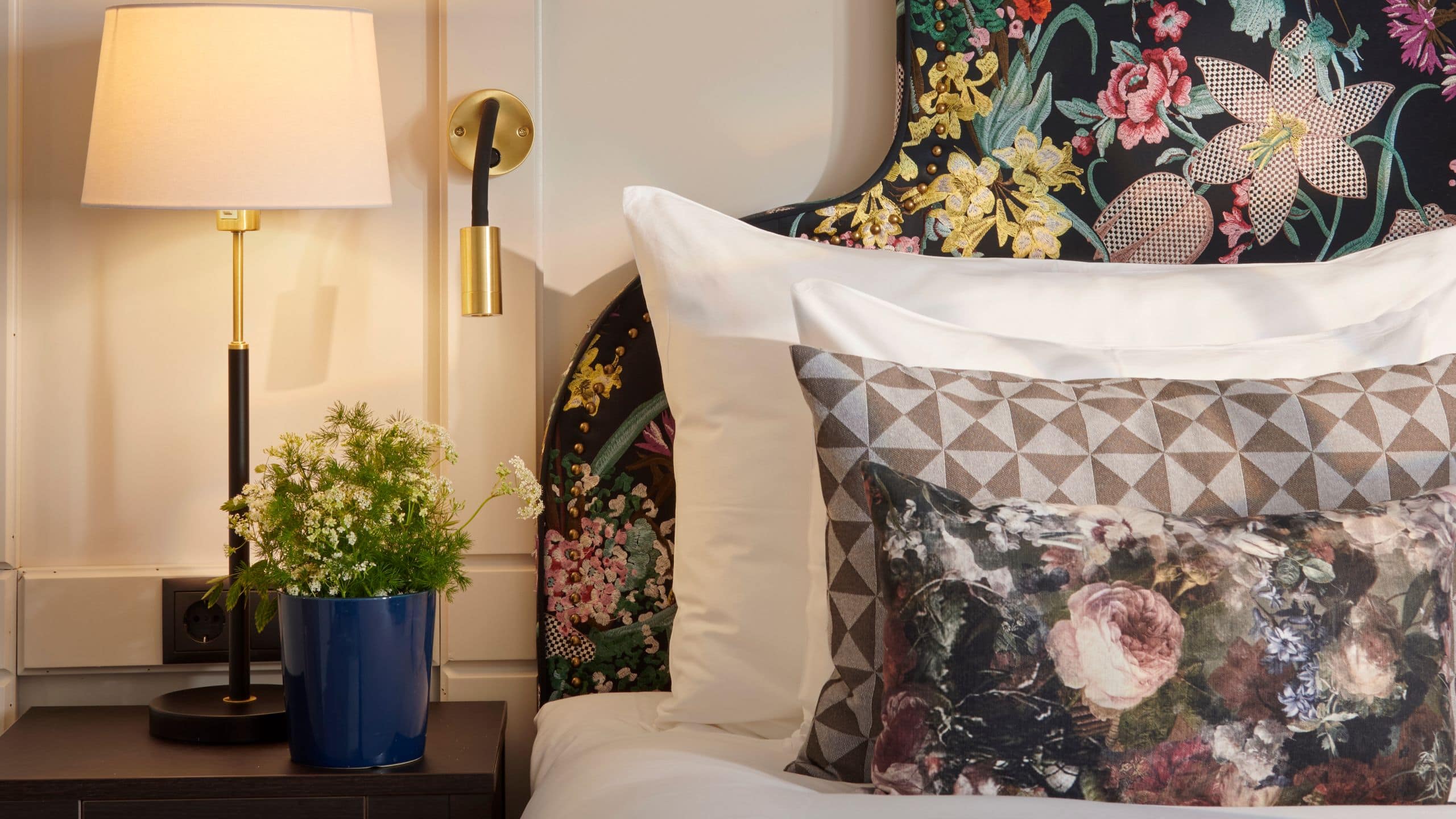 第 3，共 8 Hôtel Reisen Sea View Suite Bed Close-up