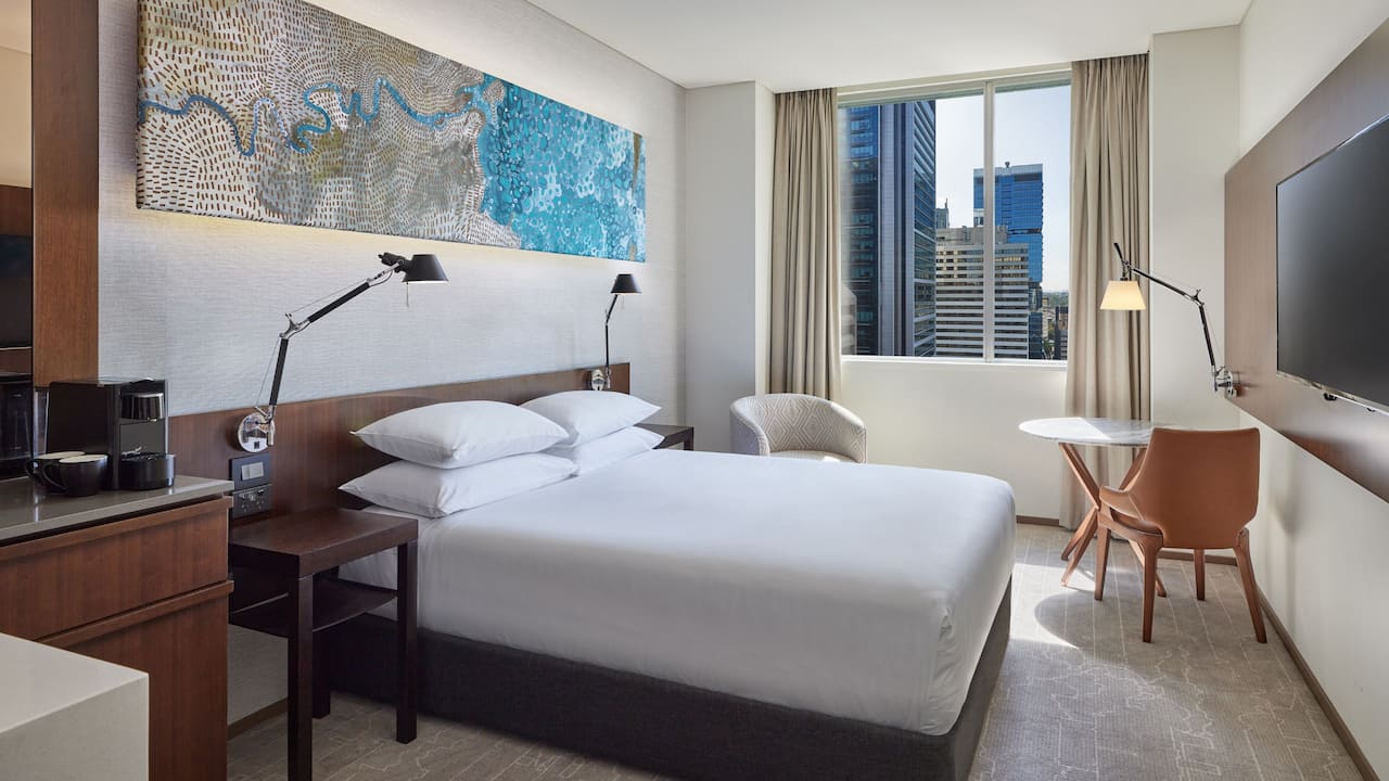 High Zone Queen Guestroom City View