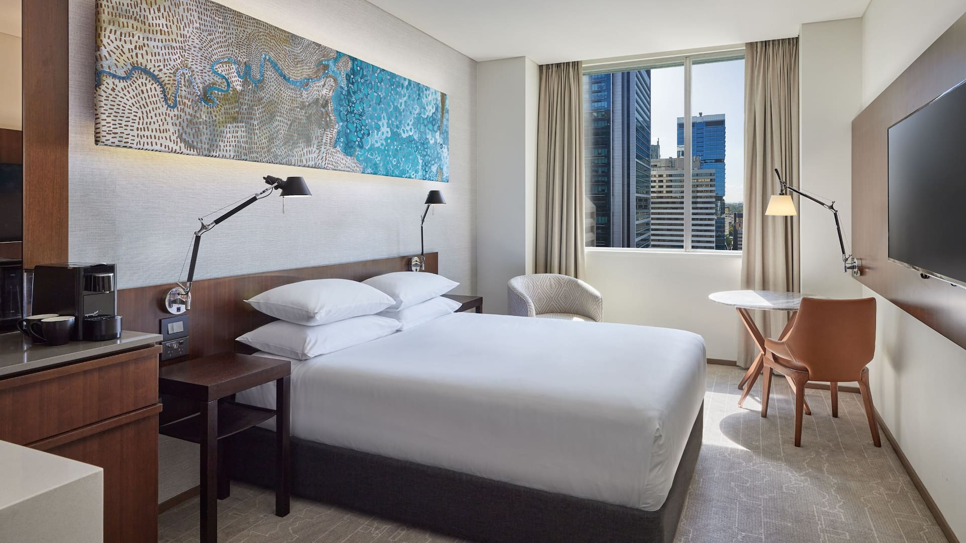 1 de 2 Hyatt Regency Brisbane High Zone Queen Guestroom City View