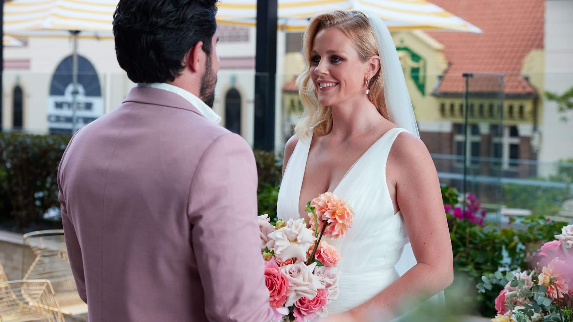 Hyatt Regency Brisbane Wedding Ceremony Couple