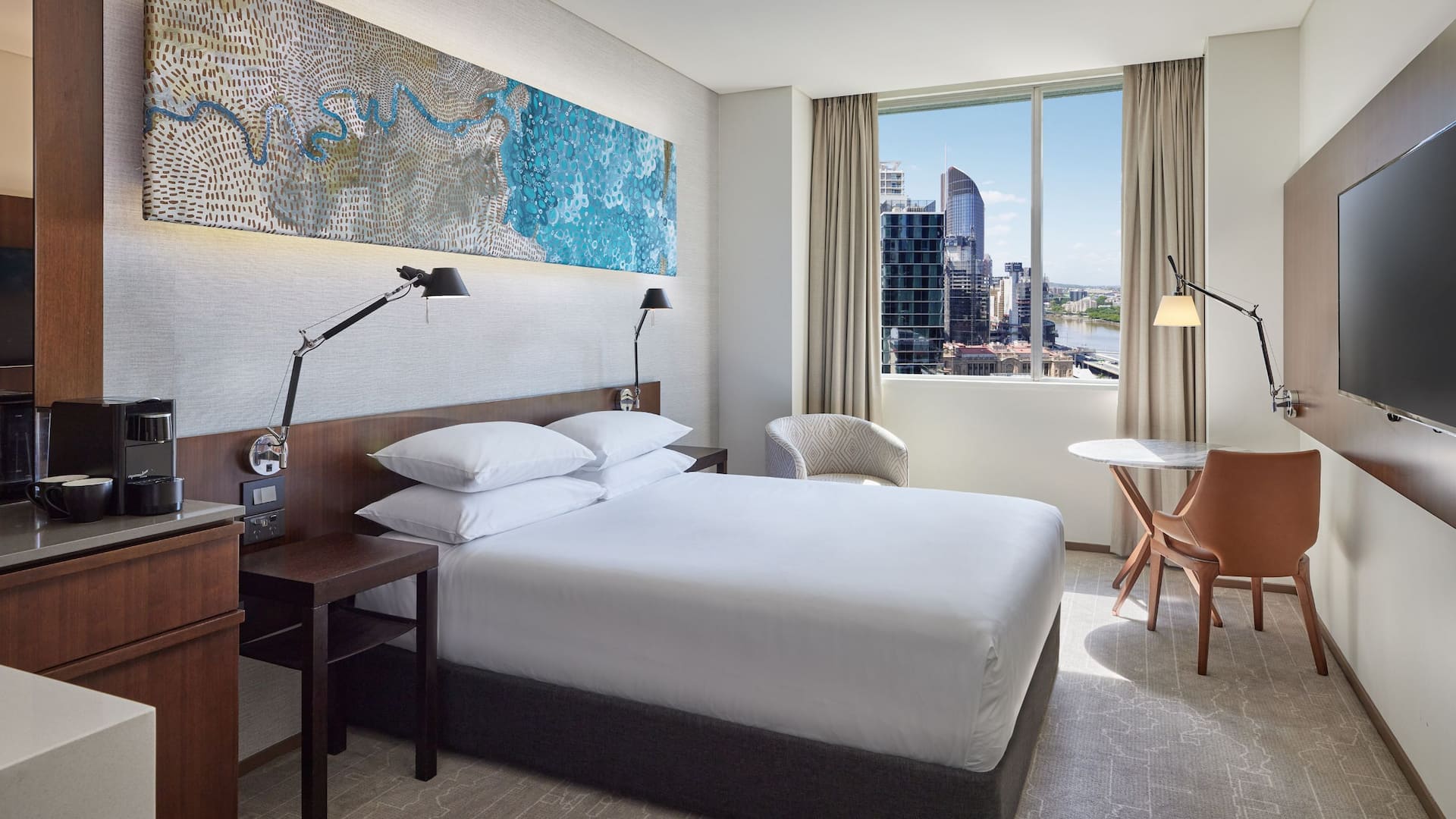 Hyatt Regency Brisbane Queen Guestroom River View