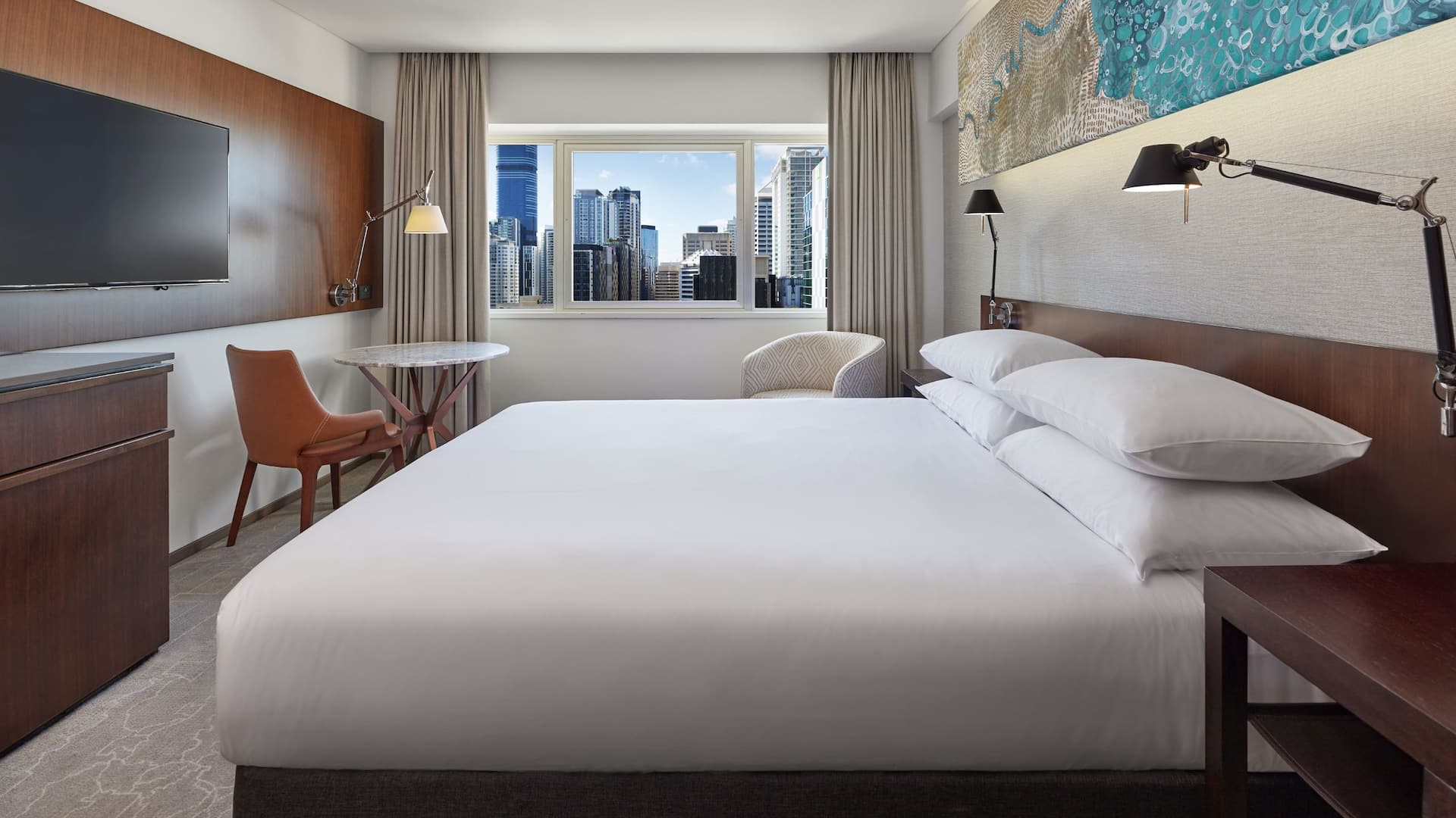 1 de 2 Hyatt Regency Brisbane Low Zone Queen Guestroom City View