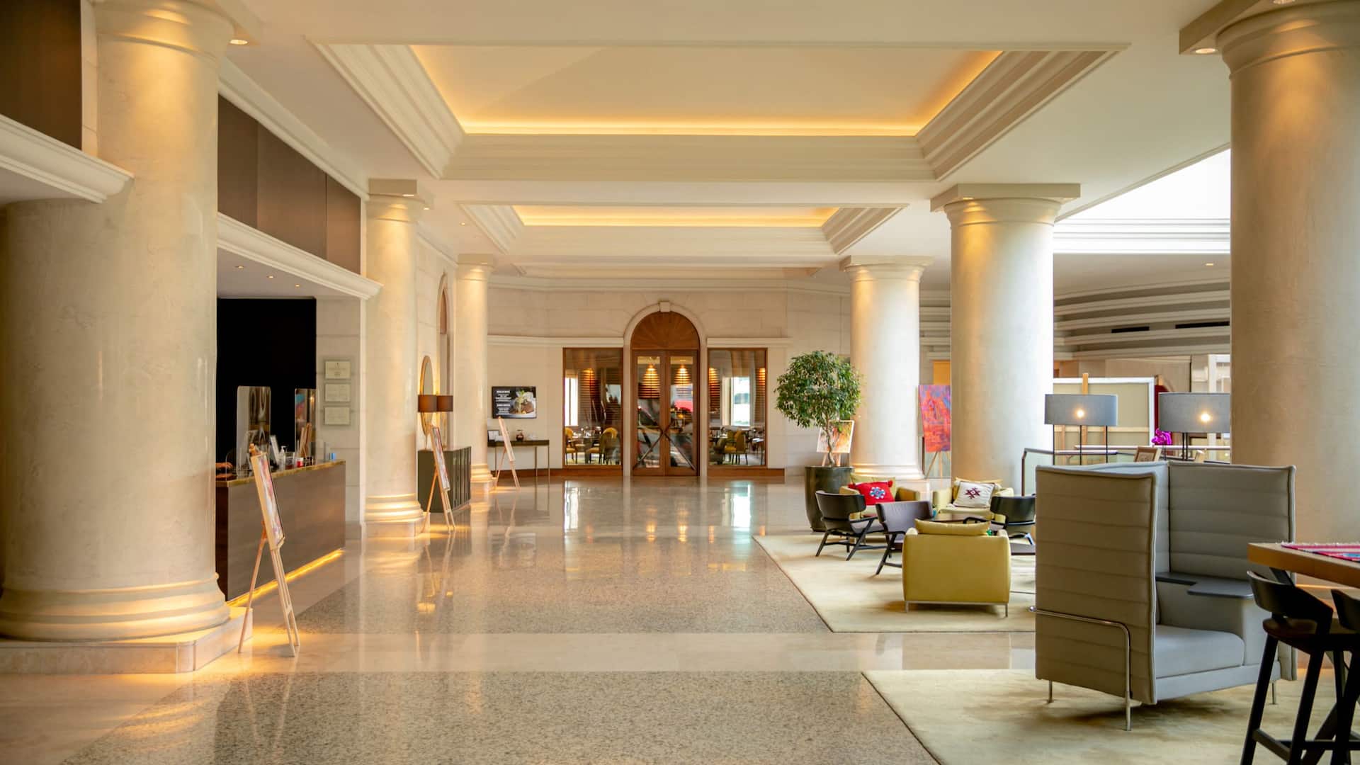 Hyatt Regency Belgrade Reception Seating