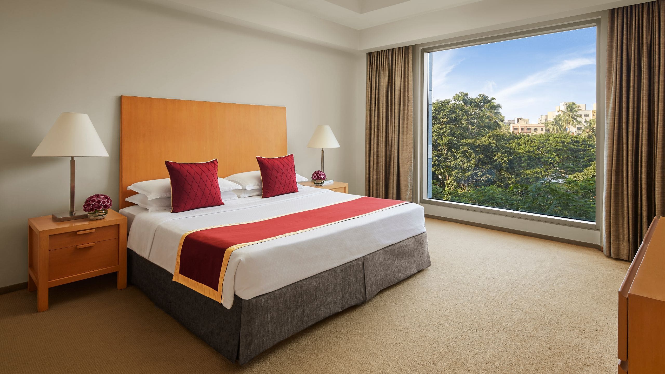 Grand Hyatt Mumbai Hotel & Residences Apartment Bedroom