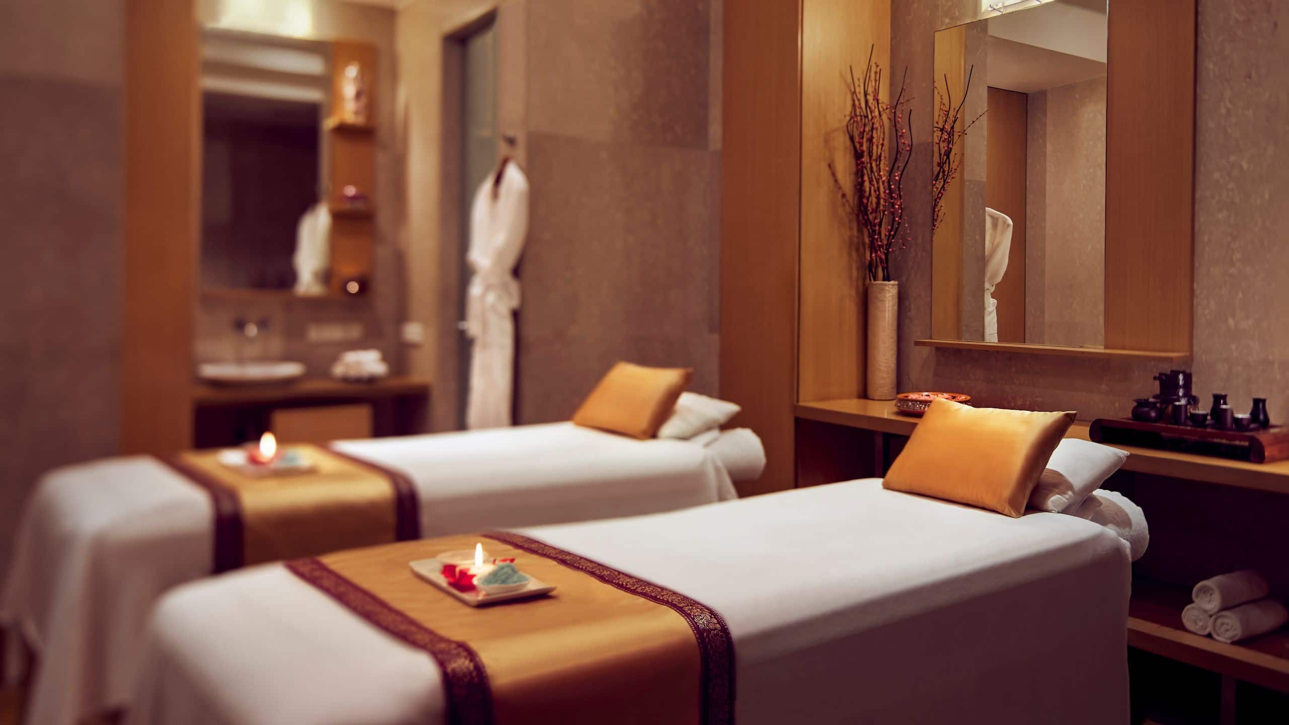 Grand Hyatt Mumbai Hotel & Residences Grand Hyatt Mumbai Club Oasis Spa Couple Room