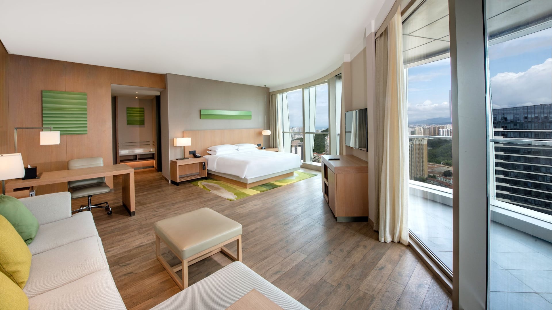 1 de 2 Hyatt Place Sanya City Center Suite Layout