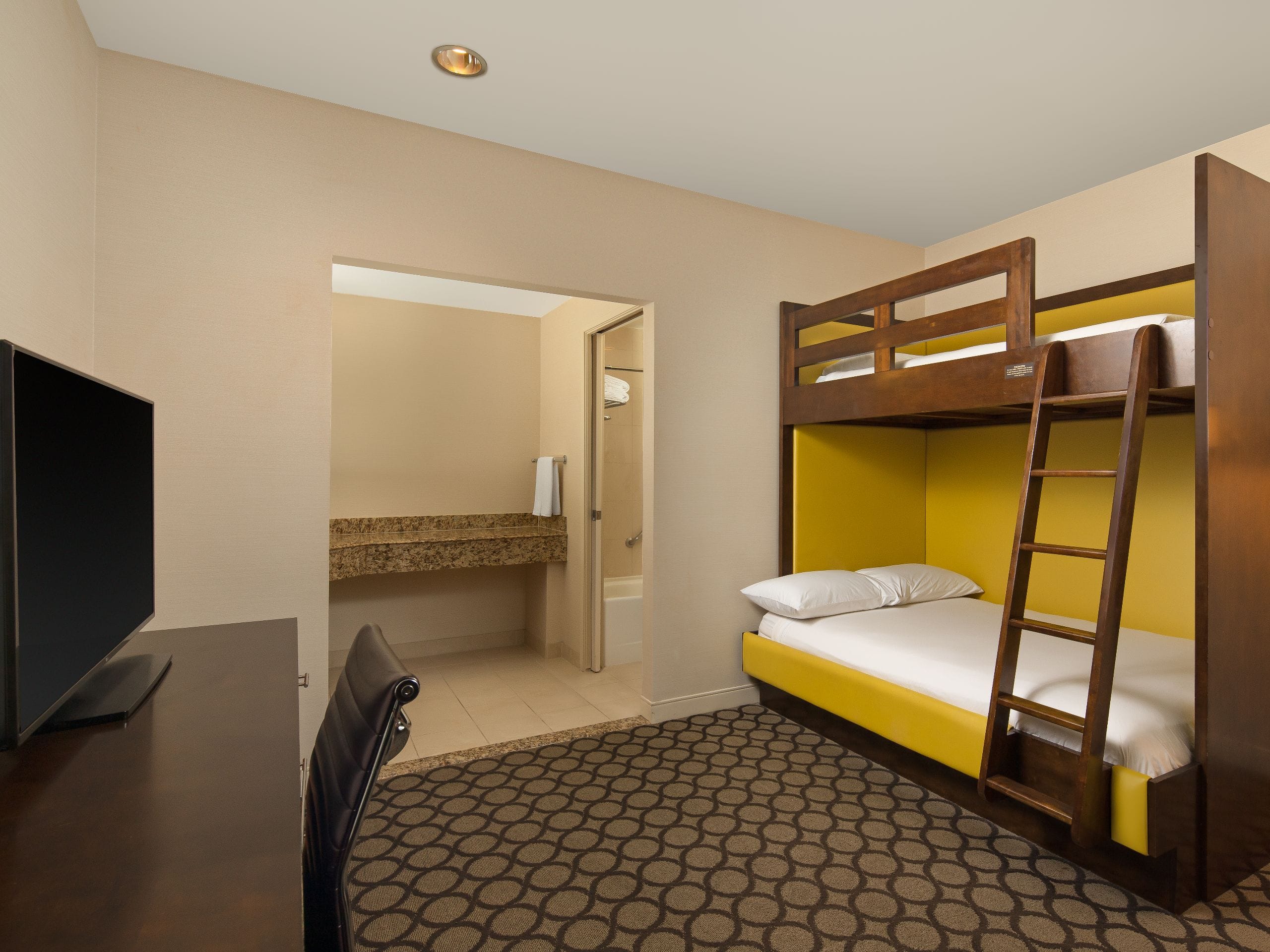 Family Vip Suite Kids Bunk Beds