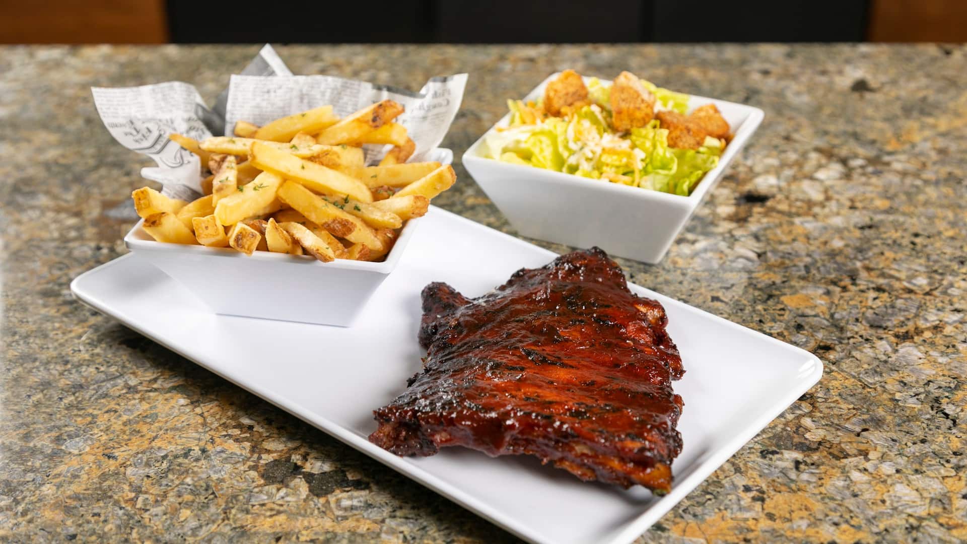 Hyatt Place Bayamón Dining Ribs French Fries