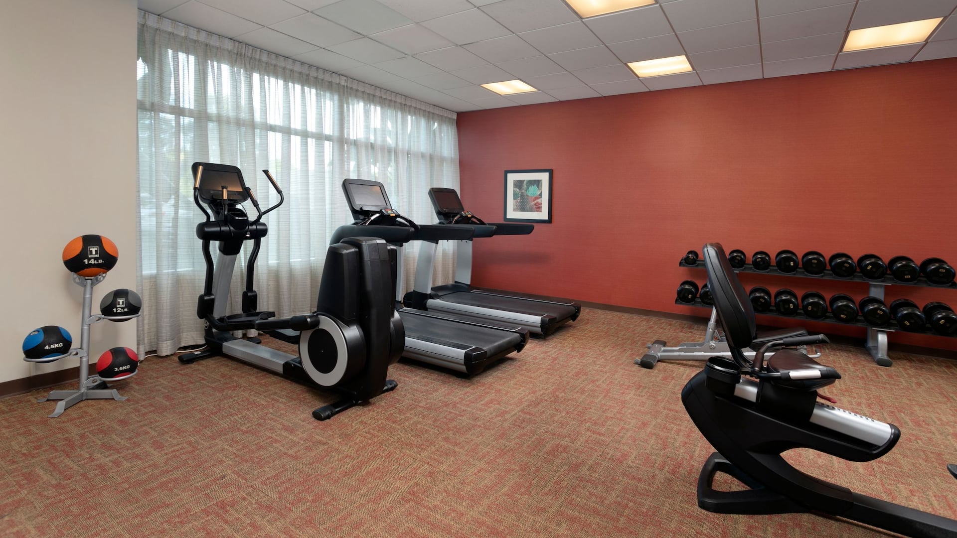 Hyatt Place Bayamón Fitness Room Elliptical Treadmill