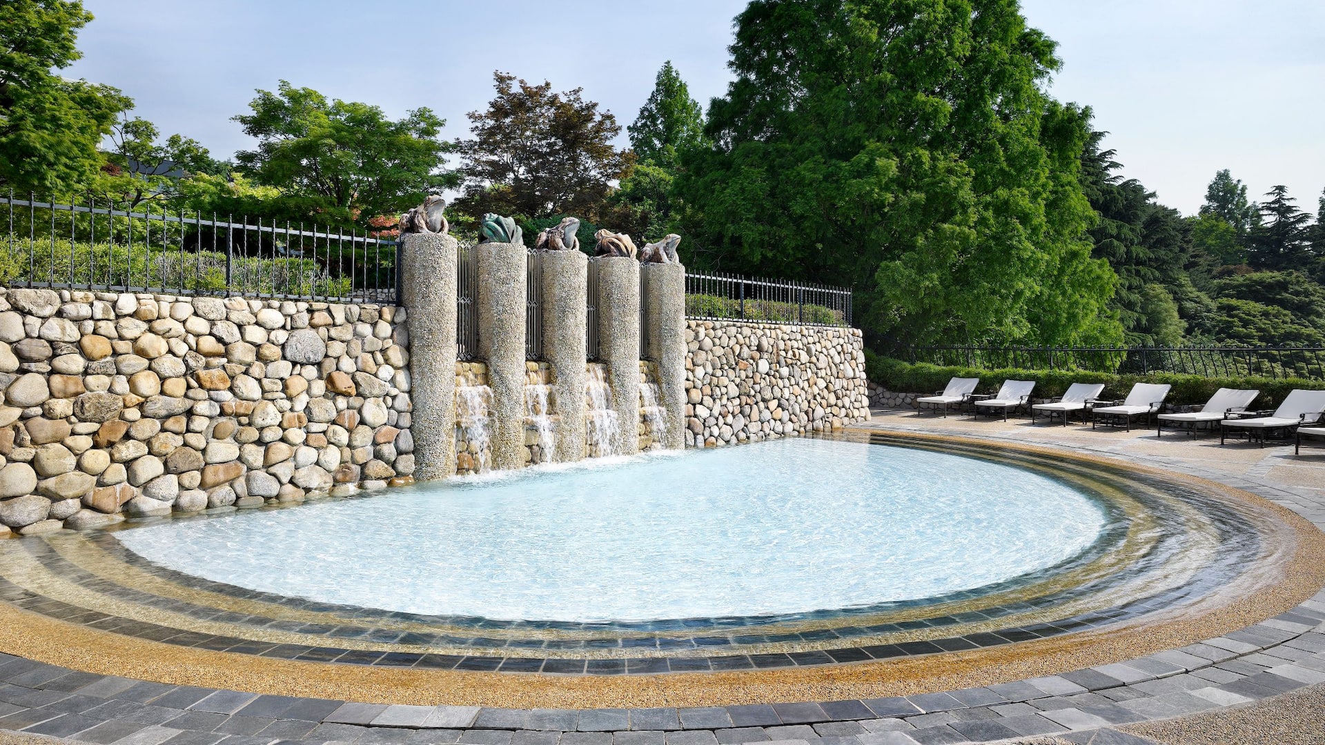 Grand Hyatt Seoul Pool View At Daytime