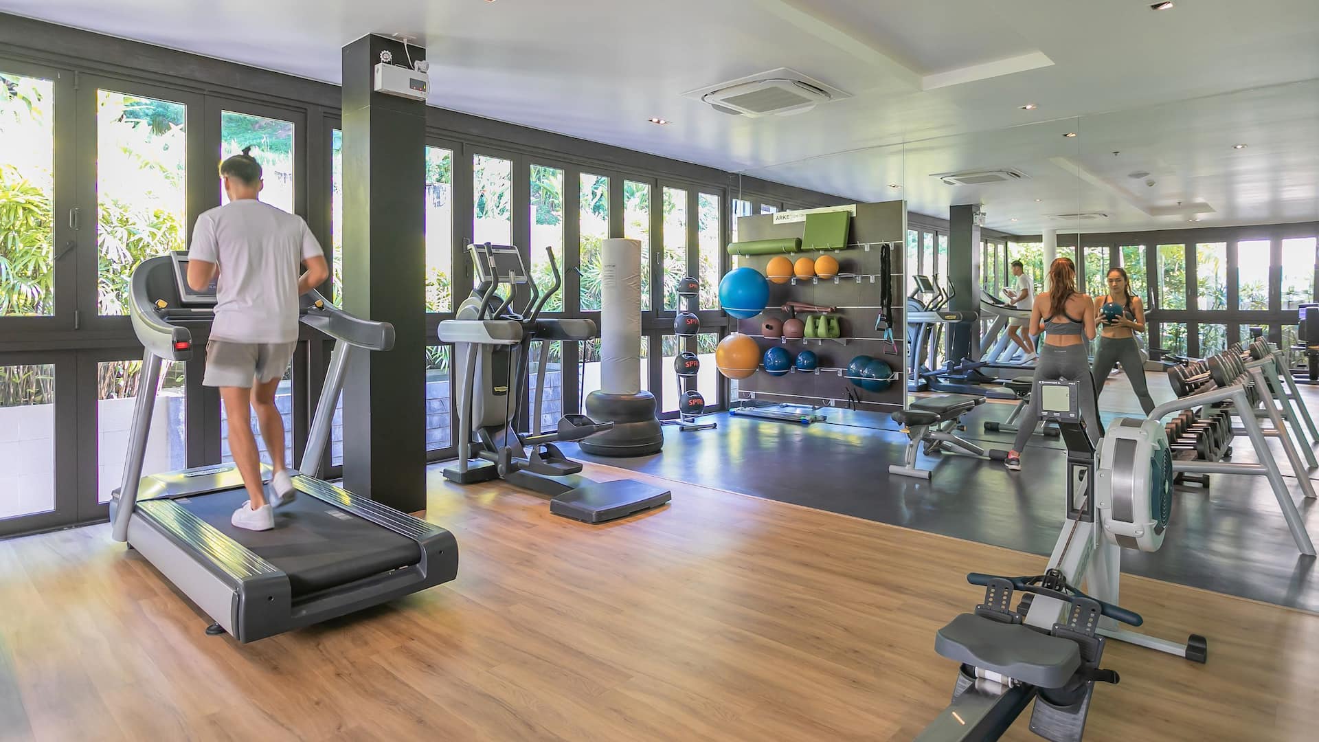 Hyatt Regency Phuket Resort Fitness Center Couple Workout