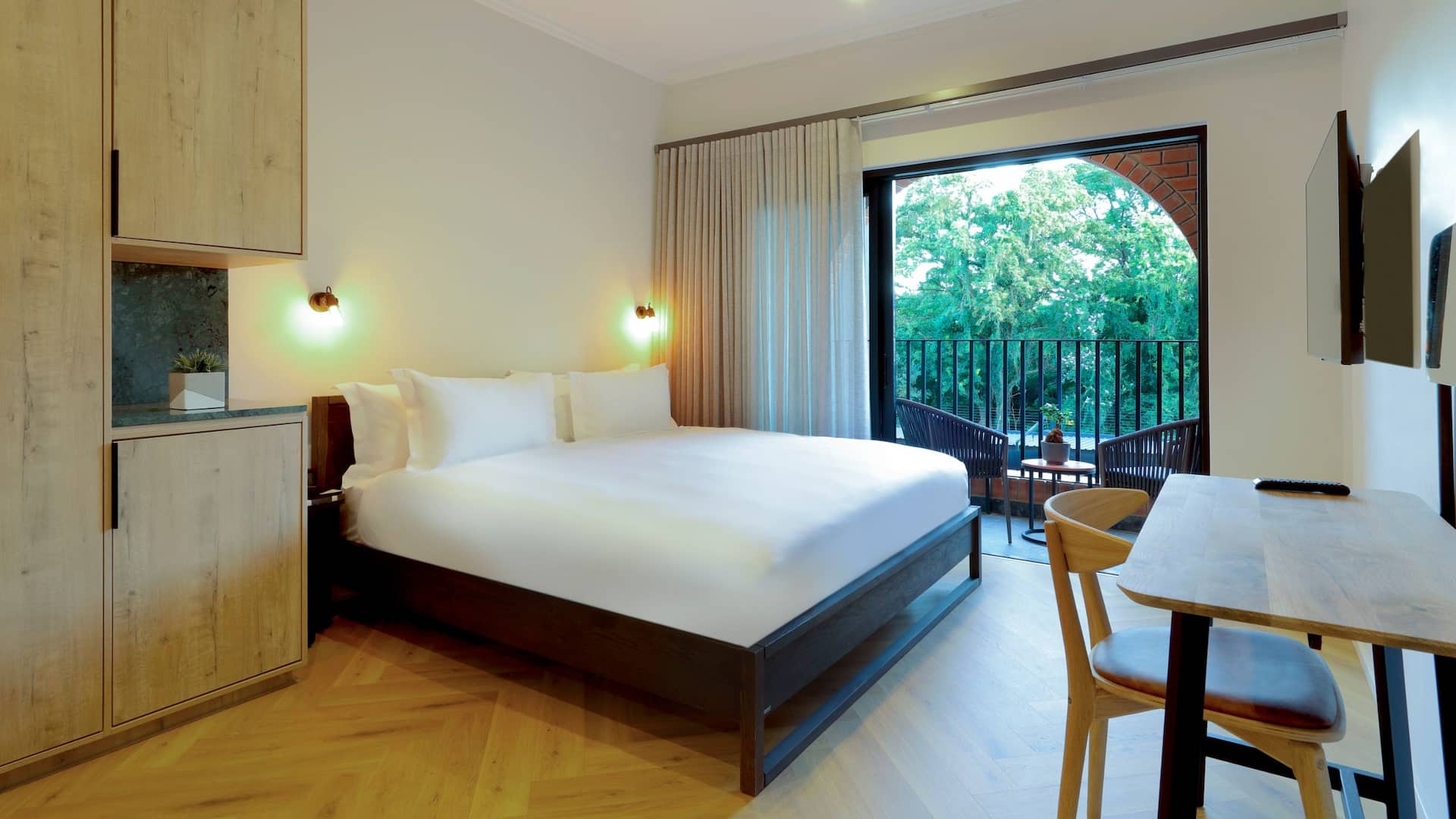 Hyatt House Johannesburg Rosebank Guestroom Bed Balcony