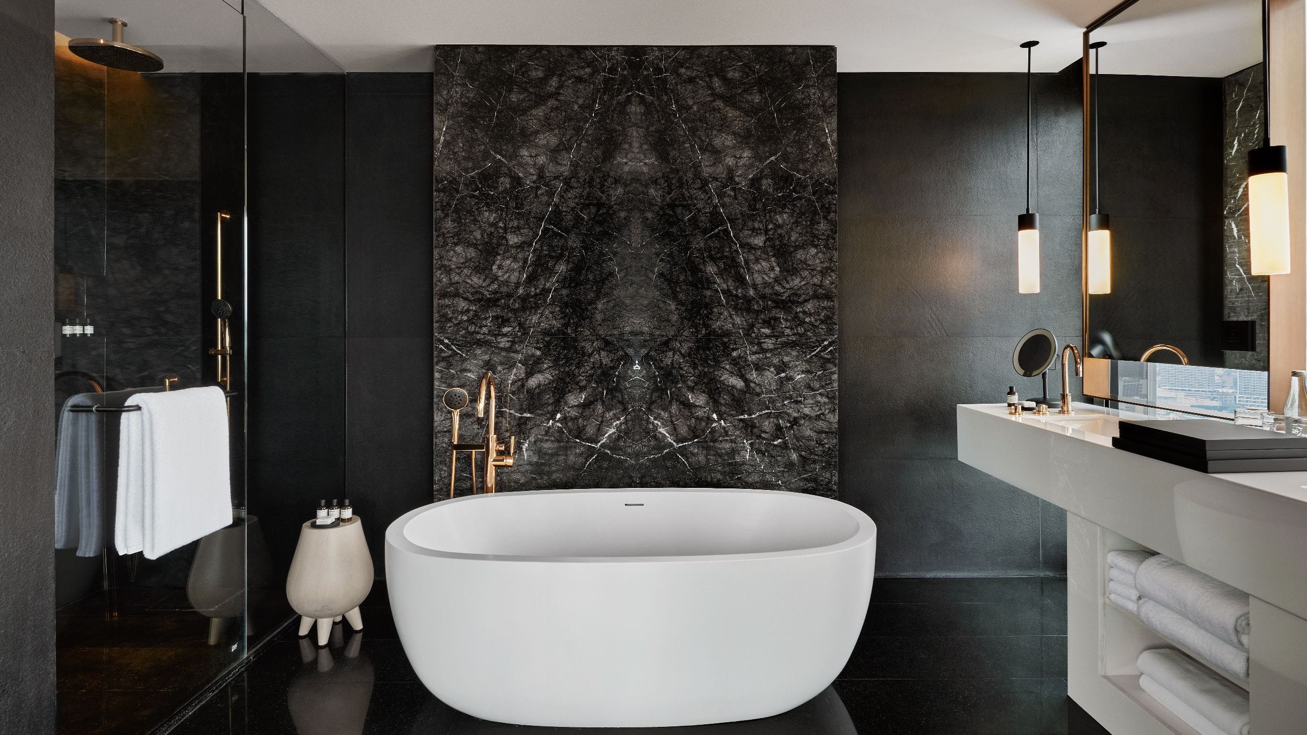 3 of 3 Park Hyatt Jakarta Park Suite Bathroom