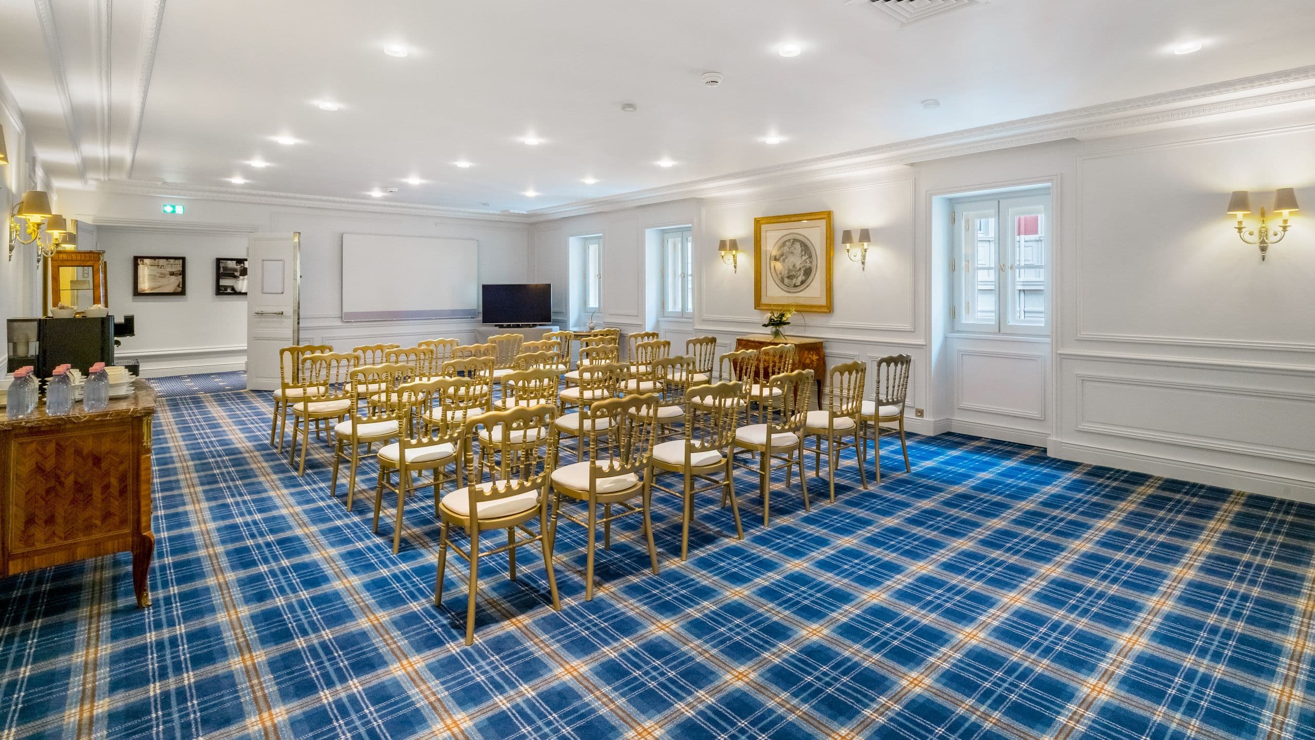 2 of 3 Hôtel du Palais Biarritz Meeting Room Ateliers Room Behind