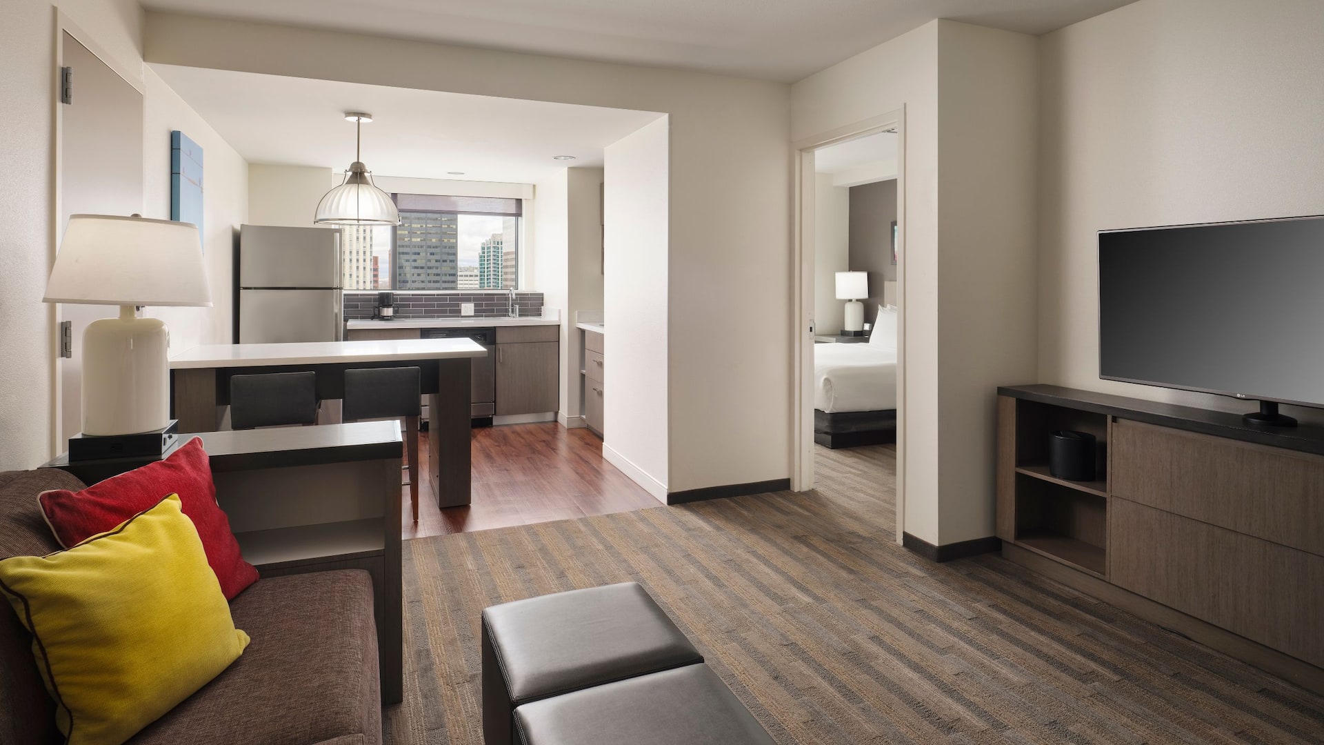 Suite Living Room Into Kitchen