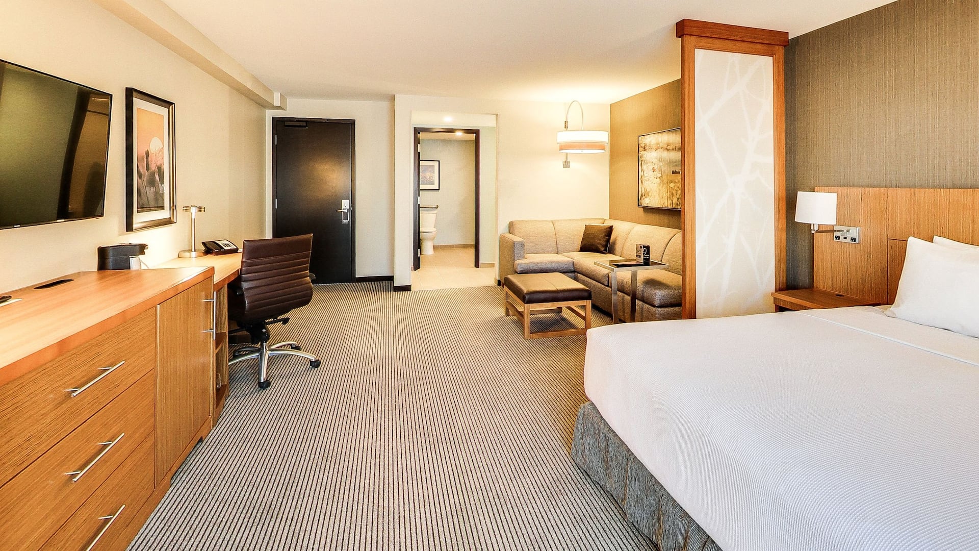 Hyatt Place Edmonton-West King Room