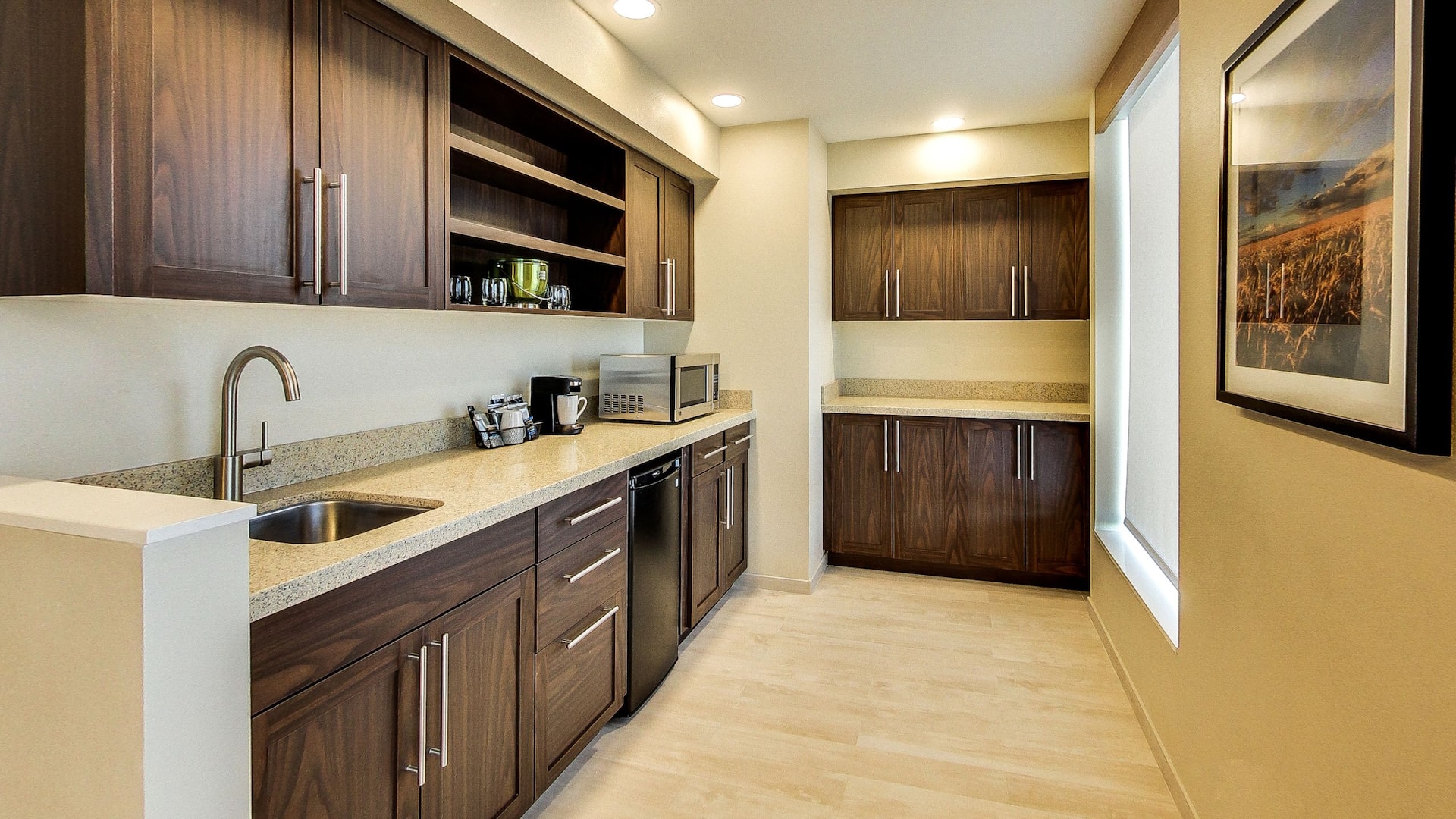 Hyatt Place Edmonton-West Suite Kitchen