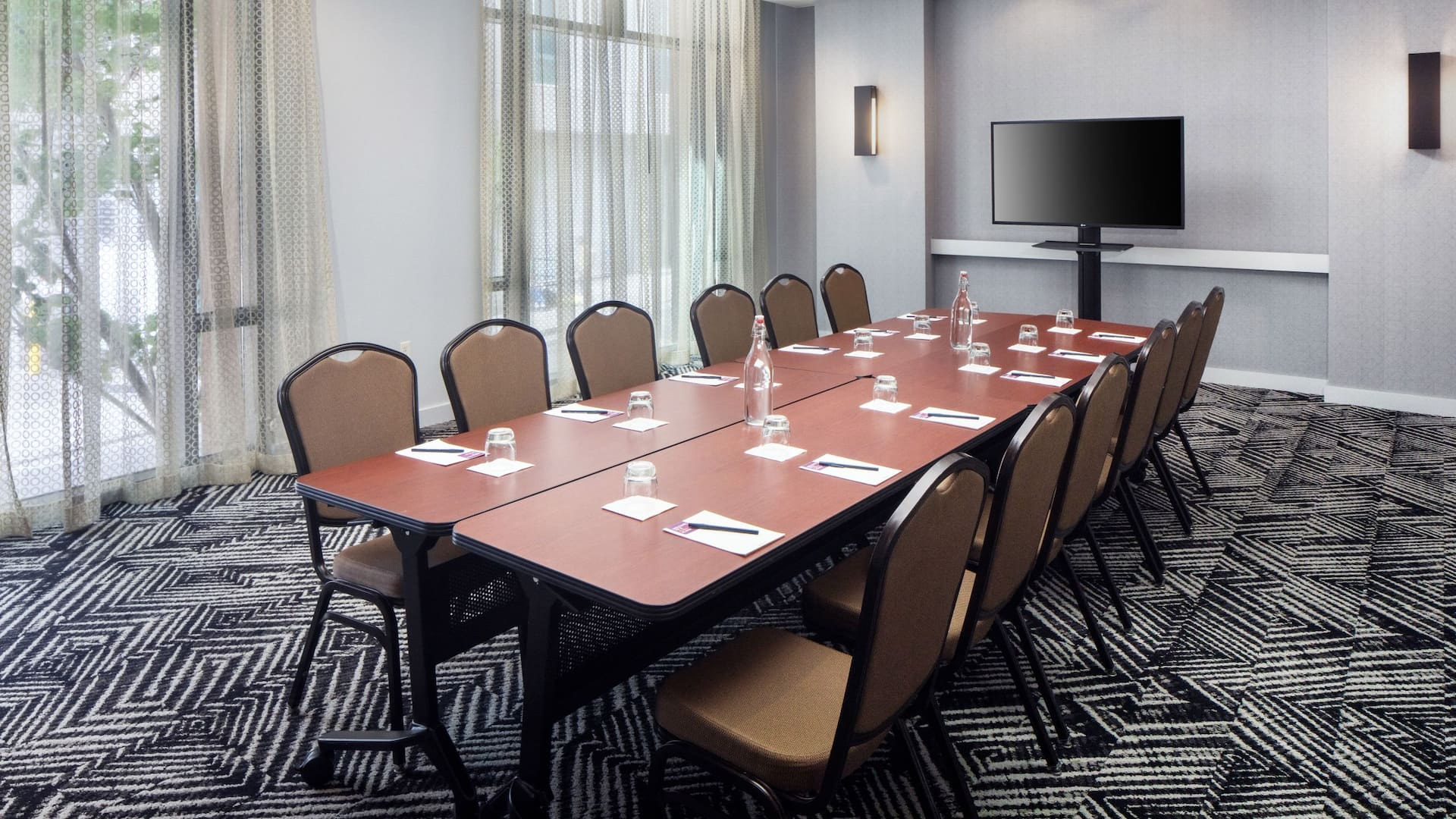 Hyatt Place Nashville Downtown Meeting Room Table